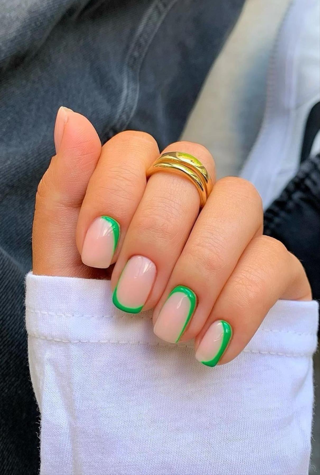  Trendy Summer Nail Designs with Short Square Nails 2022