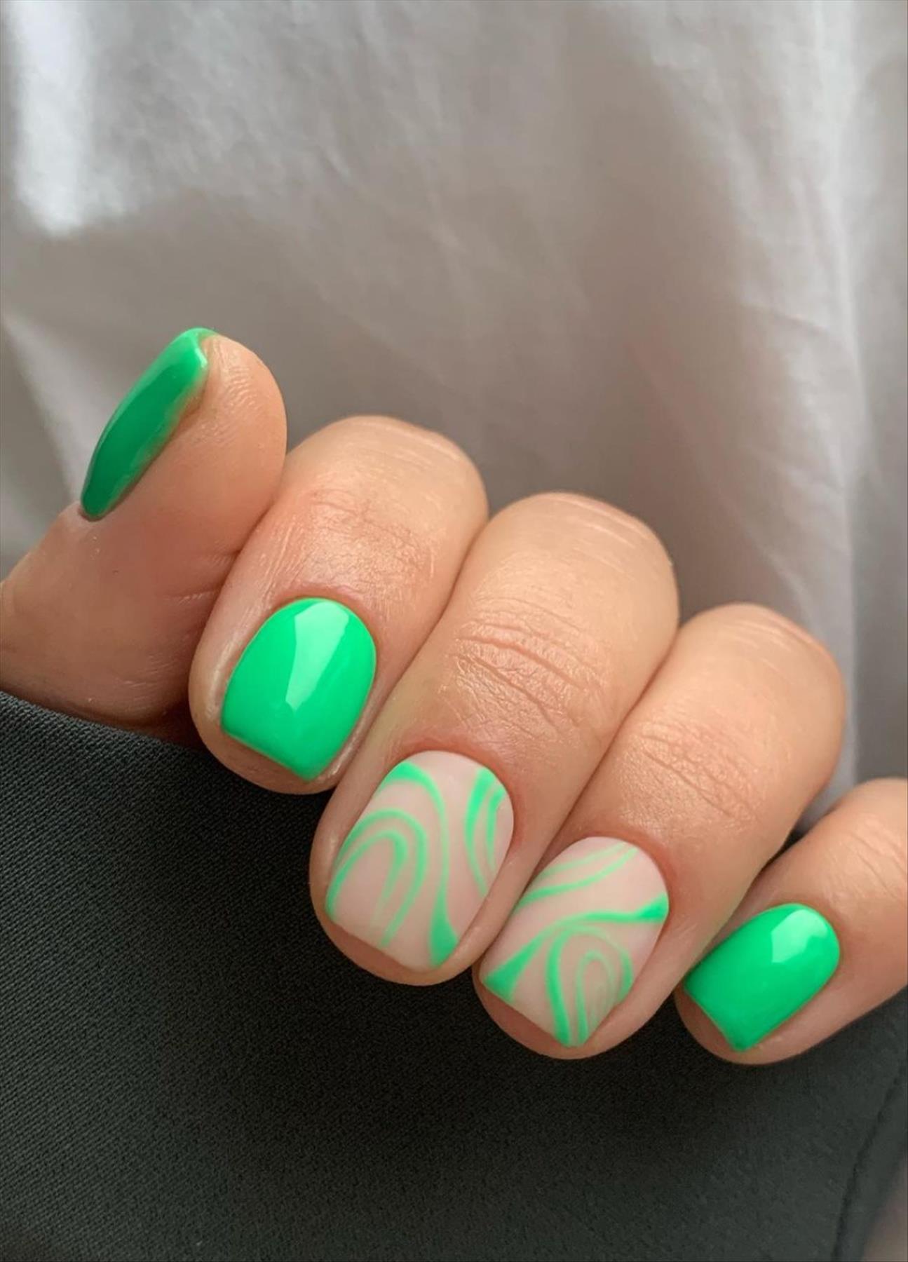  Trendy Summer Nail Designs with Short Square Nails 2022