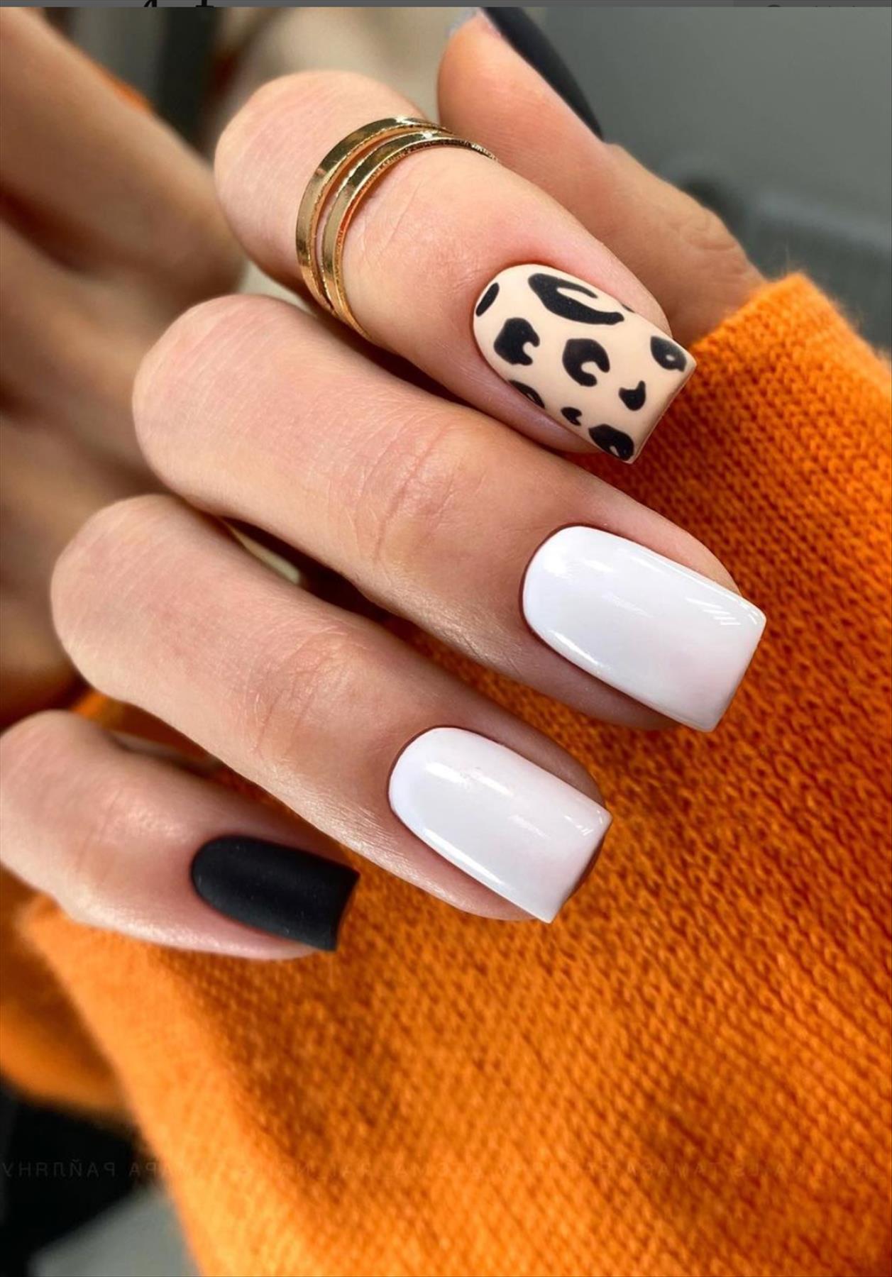  Trendy Summer Nail Designs with Short Square Nails 2022