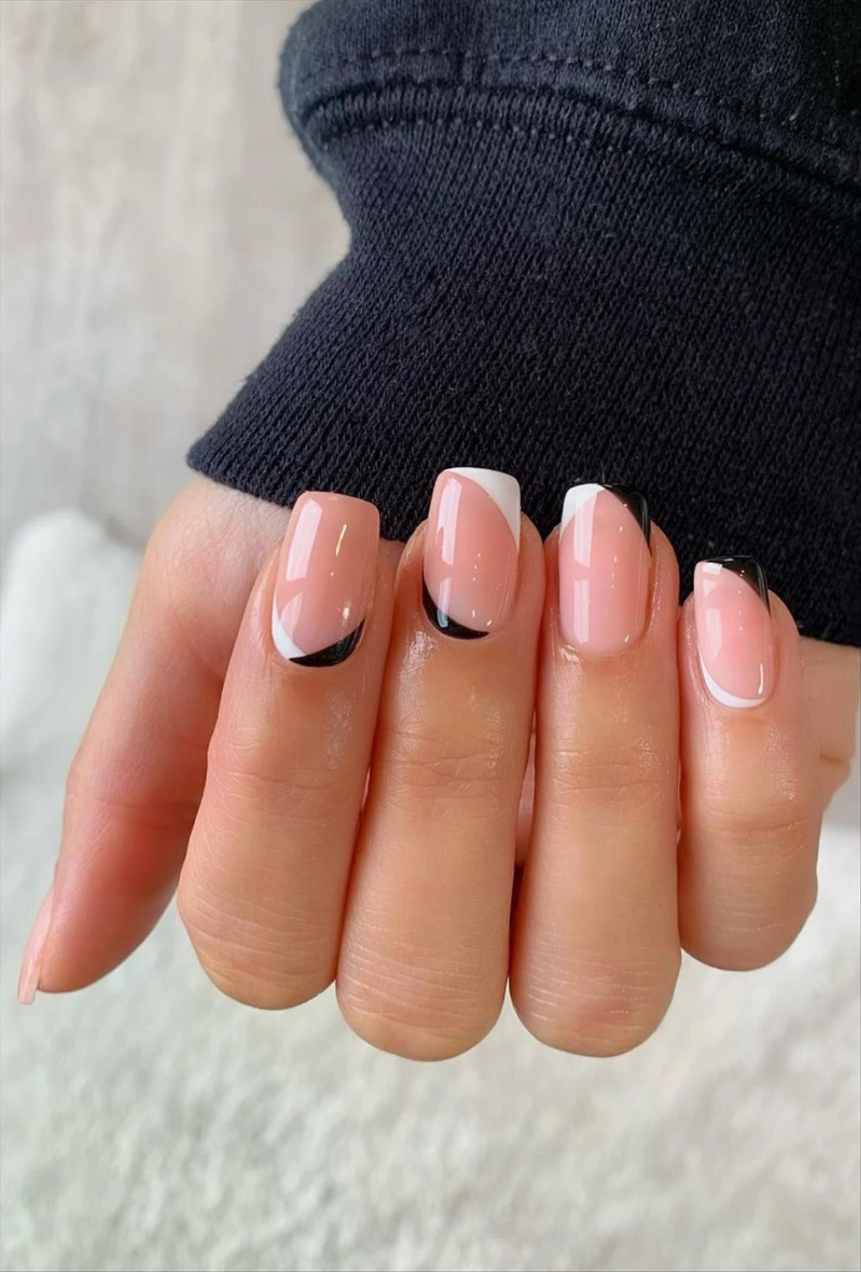  Trendy Summer Nail Designs with Short Square Nails 2022 