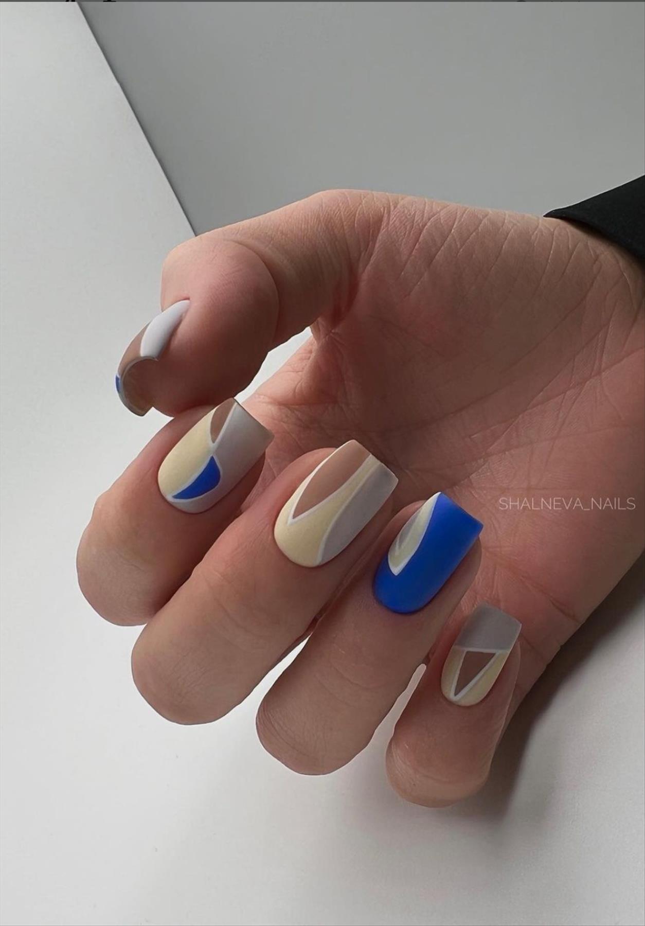 Pretty short gel nails with square nail shapes to try 