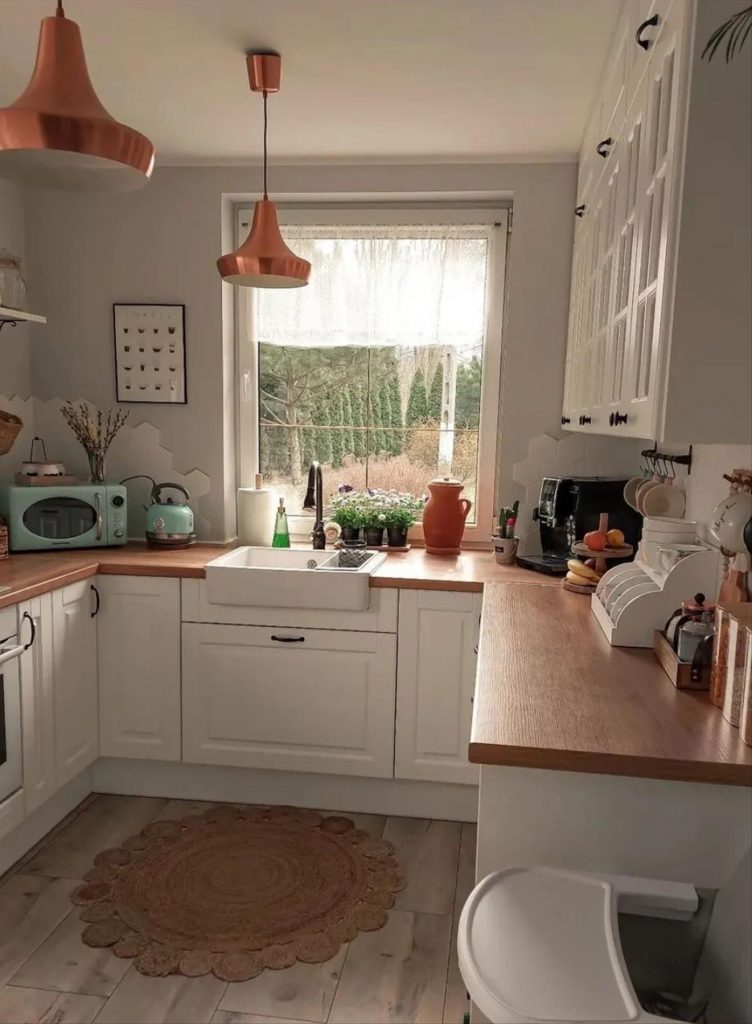 28 Simple and Modern Summer Kitchen Decoration Ideas