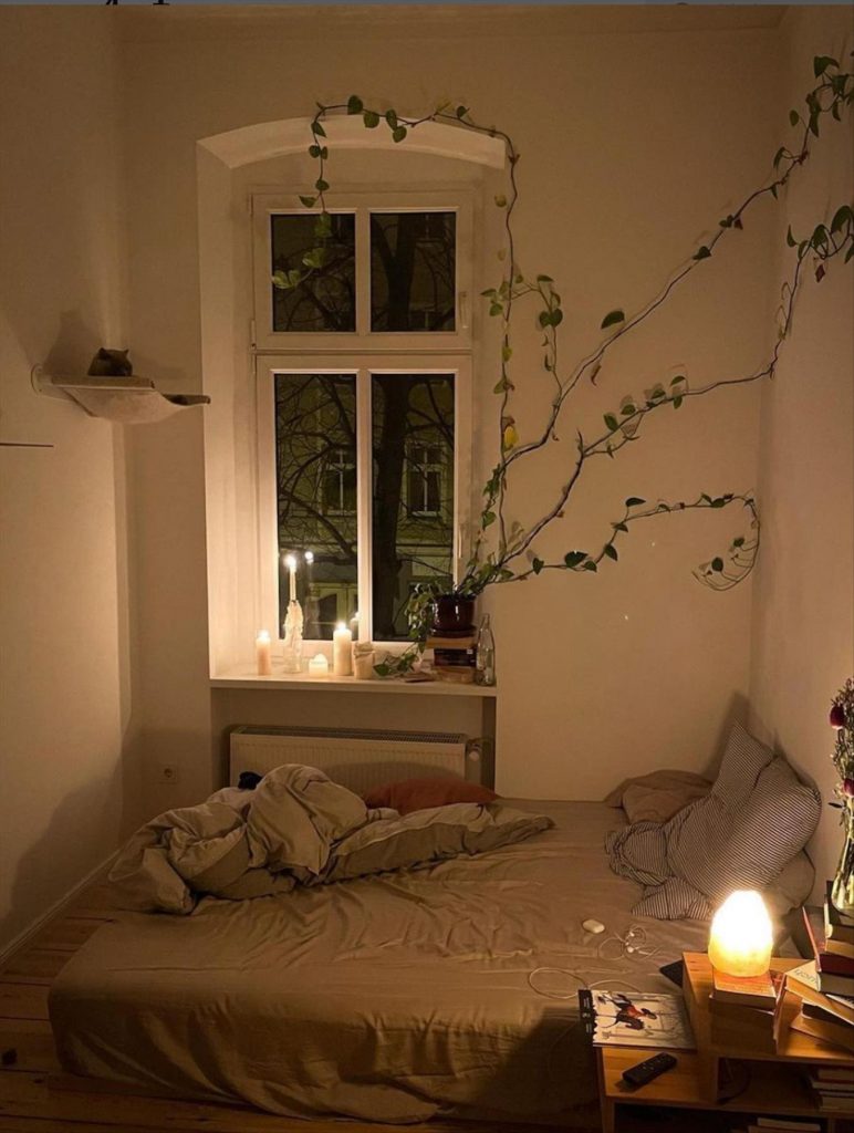 Cool Boho bedroom decorating inspiration for Summer 2022