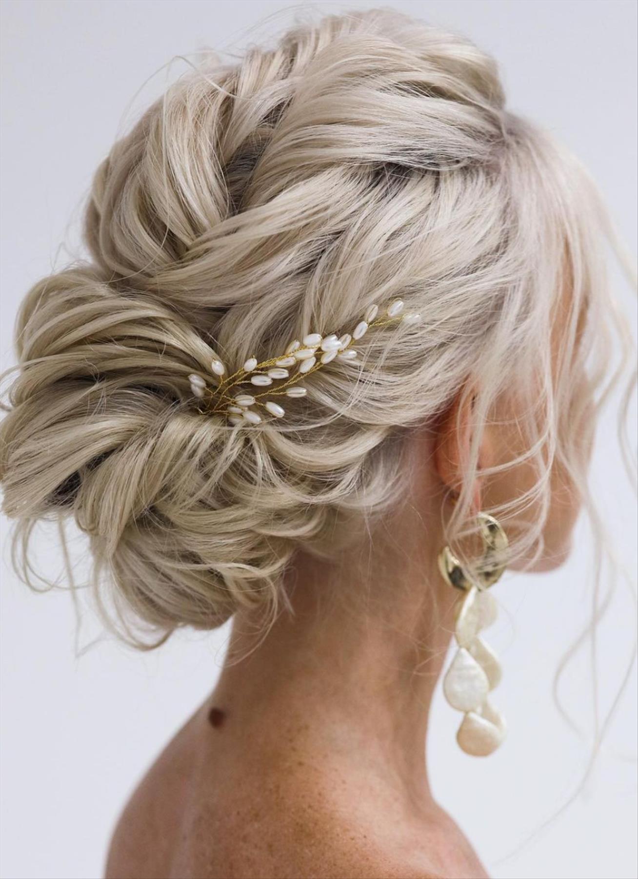  Elegant prom updos hairstyle 2022 to refresh your look