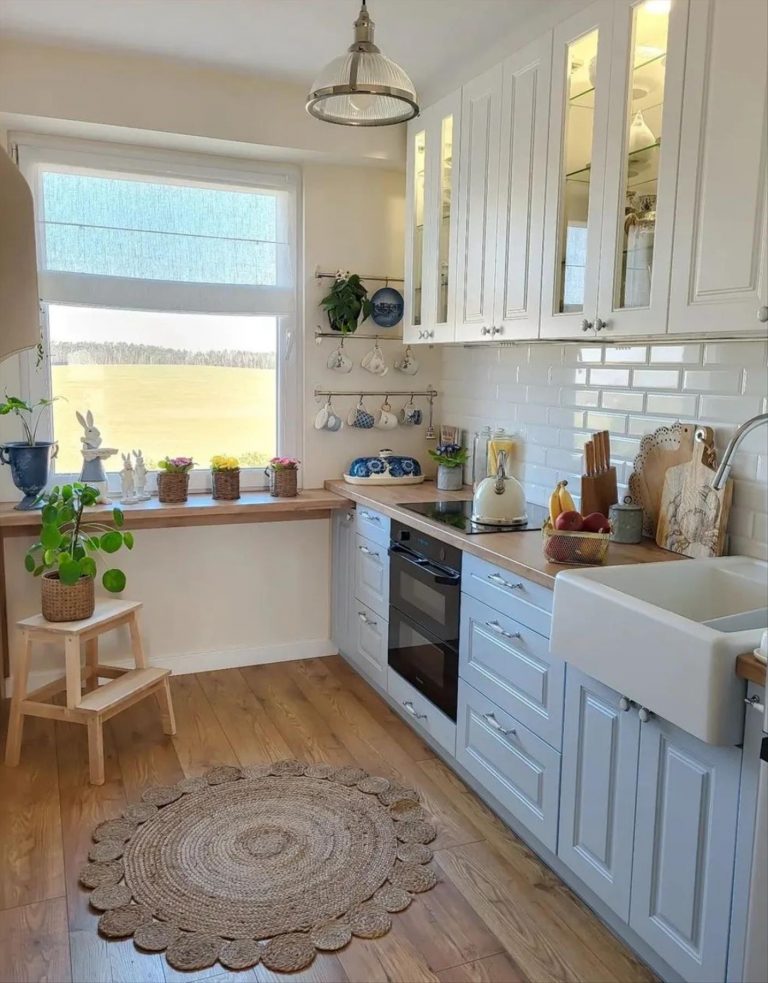 28 Simple and Modern Summer Kitchen Decoration Ideas