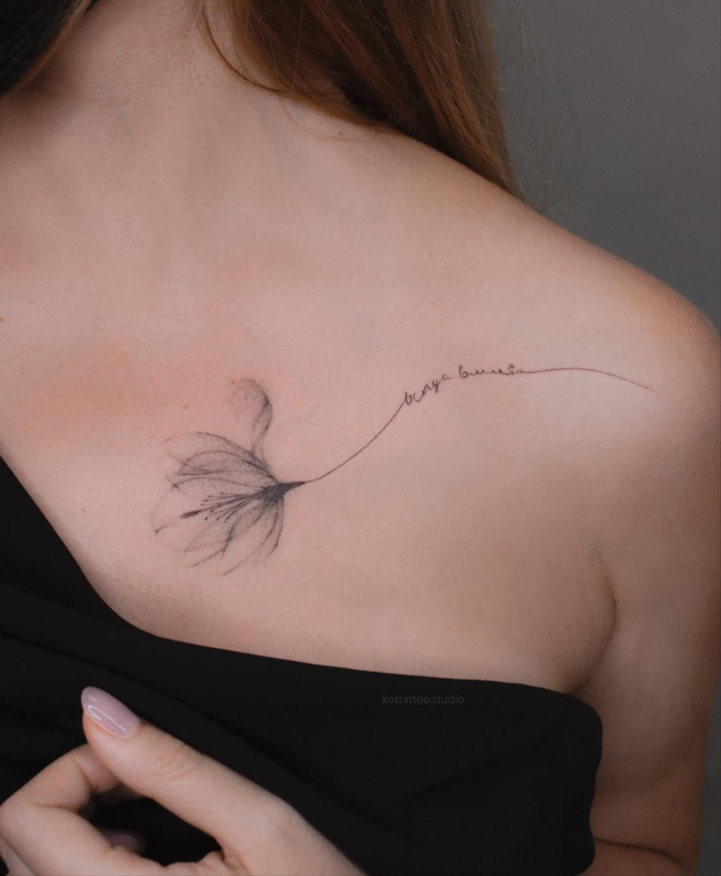 Stunning shoulder tattoos for women 2022 for a chic look