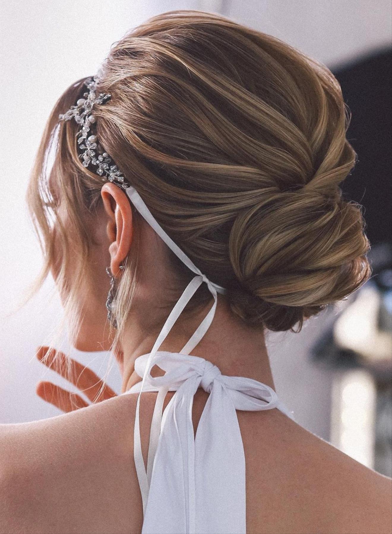  Elegant prom updos hairstyle 2022 to refresh your look