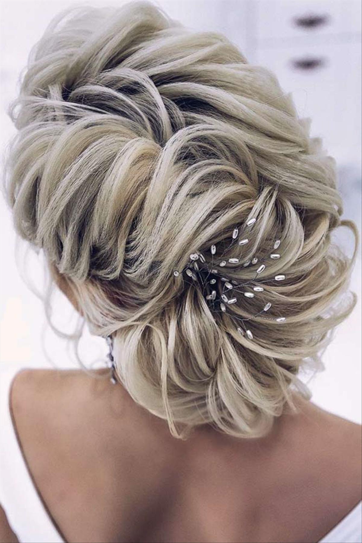  Elegant prom updos hairstyle 2022 to refresh your look