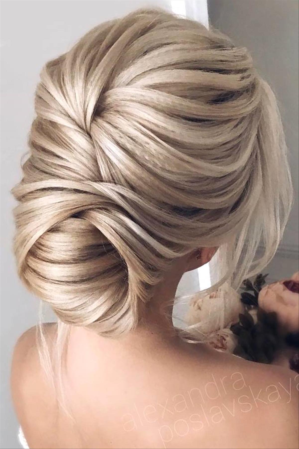  Elegant prom updos hairstyle 2022 to refresh your look