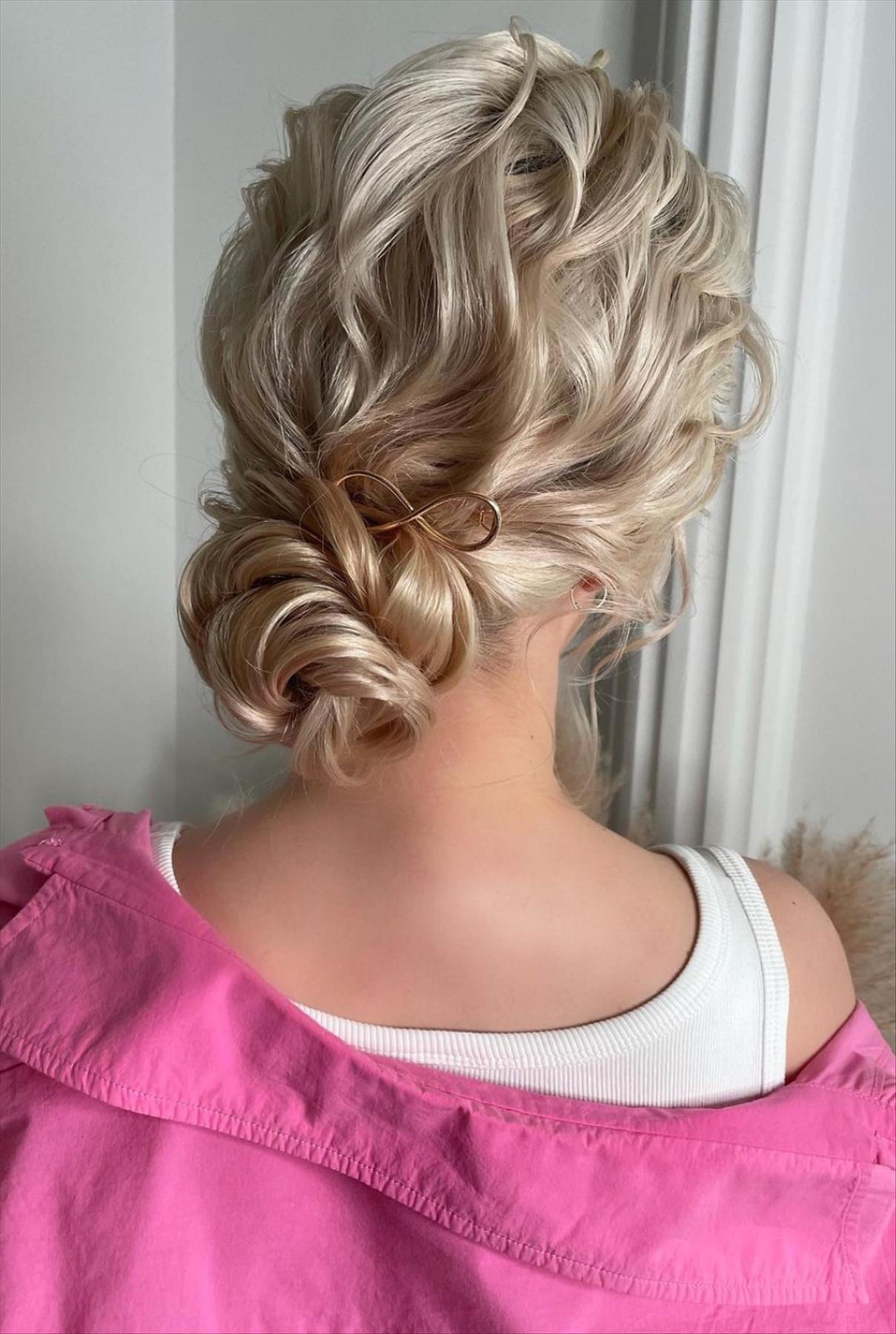  Elegant prom updos hairstyle 2022 to refresh your look