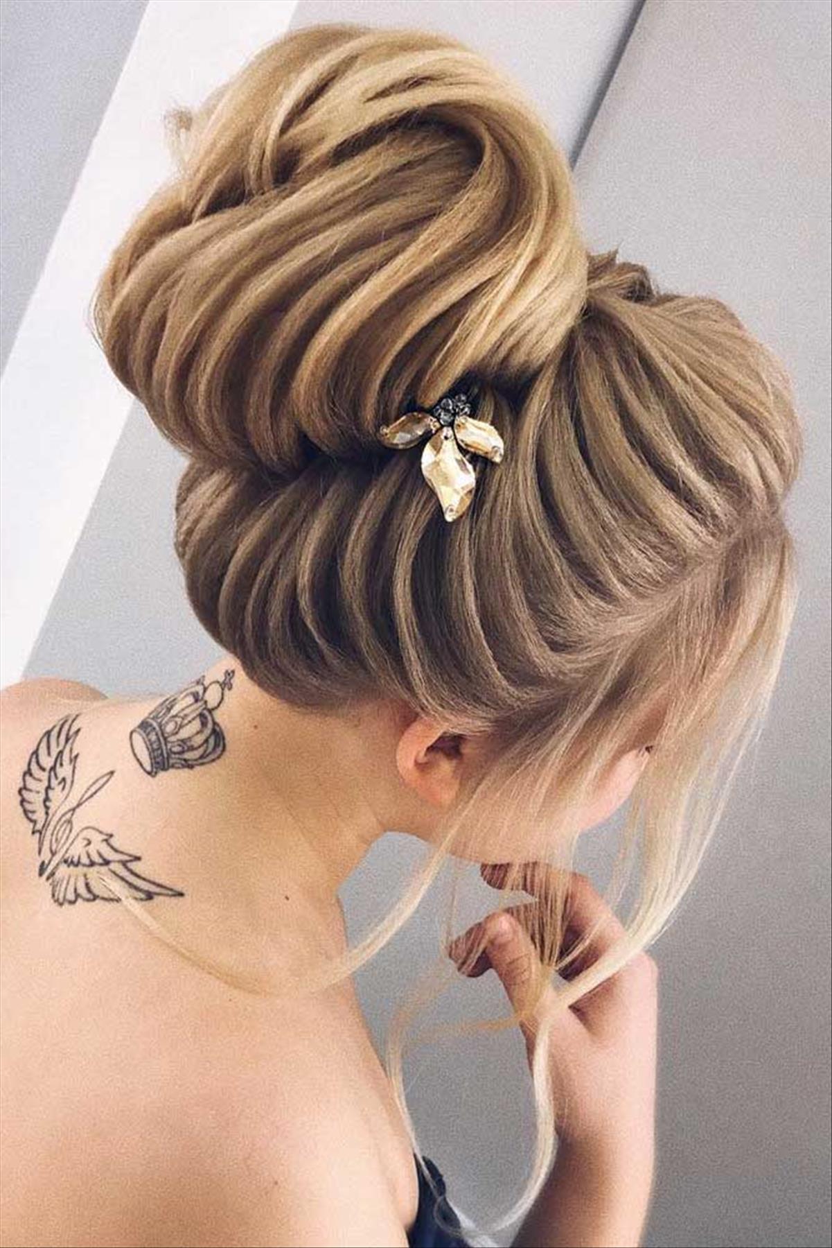  Elegant prom updos hairstyle 2022 to refresh your look