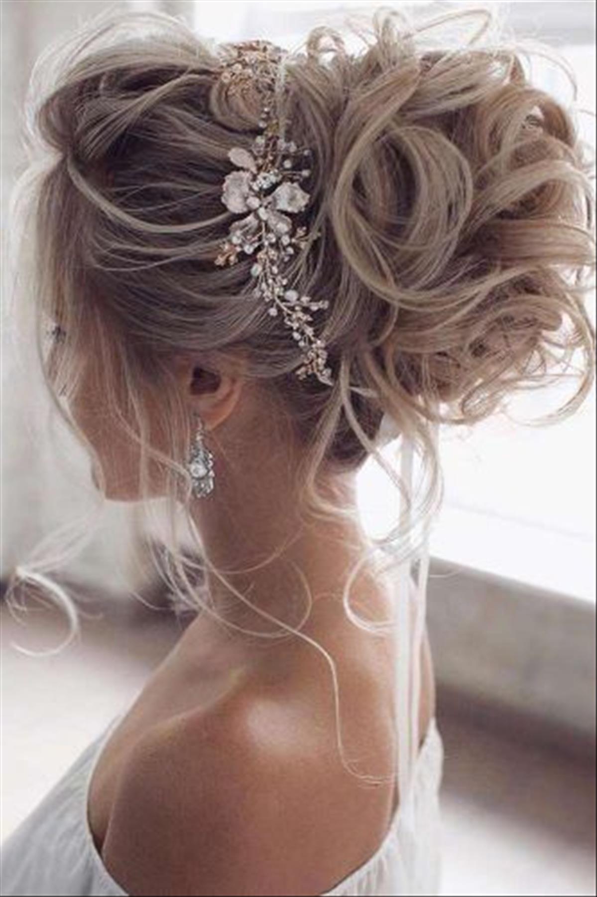  Elegant prom updos hairstyle 2022 to refresh your look