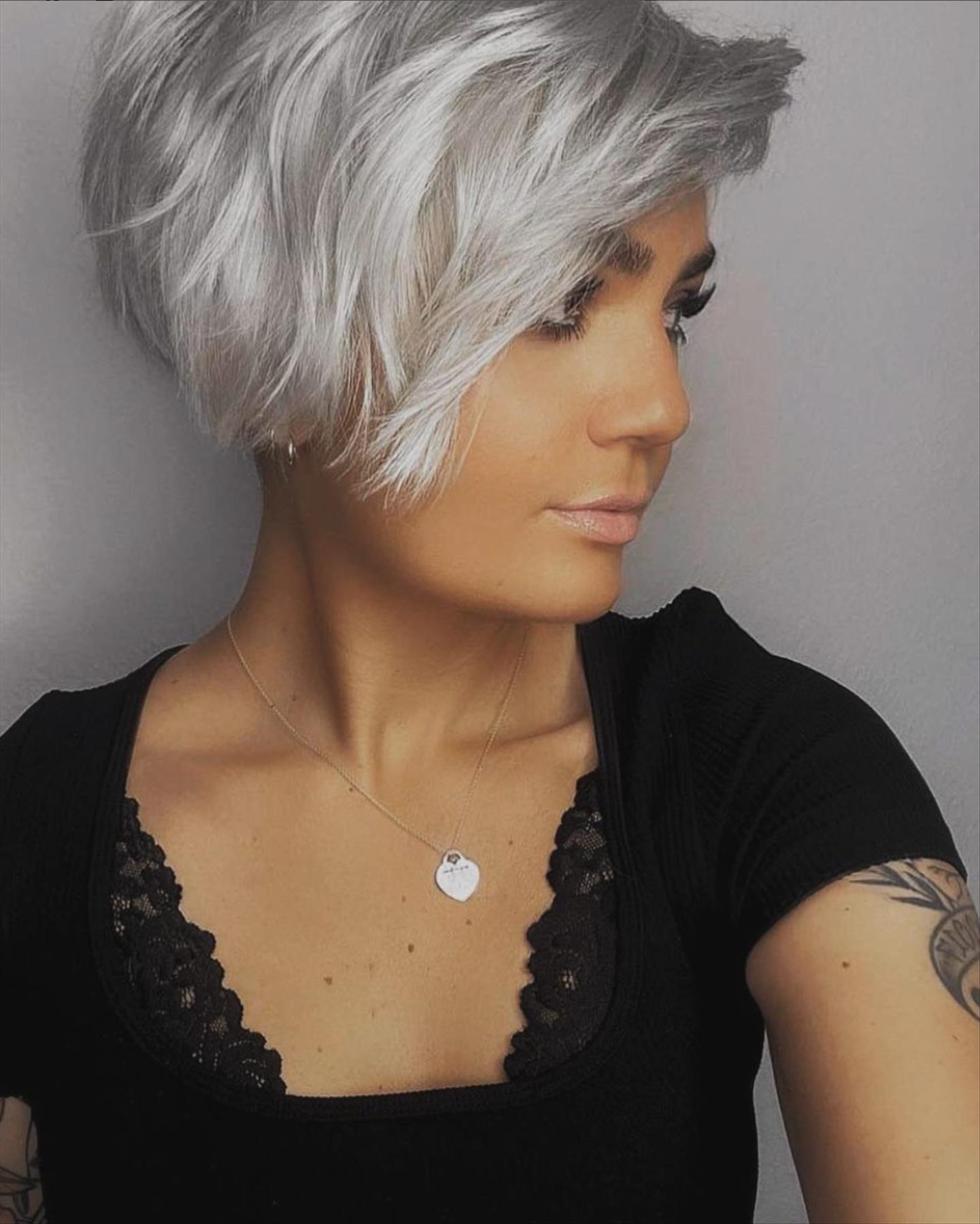 Best ash blonde pixie short hair for chic women trending now