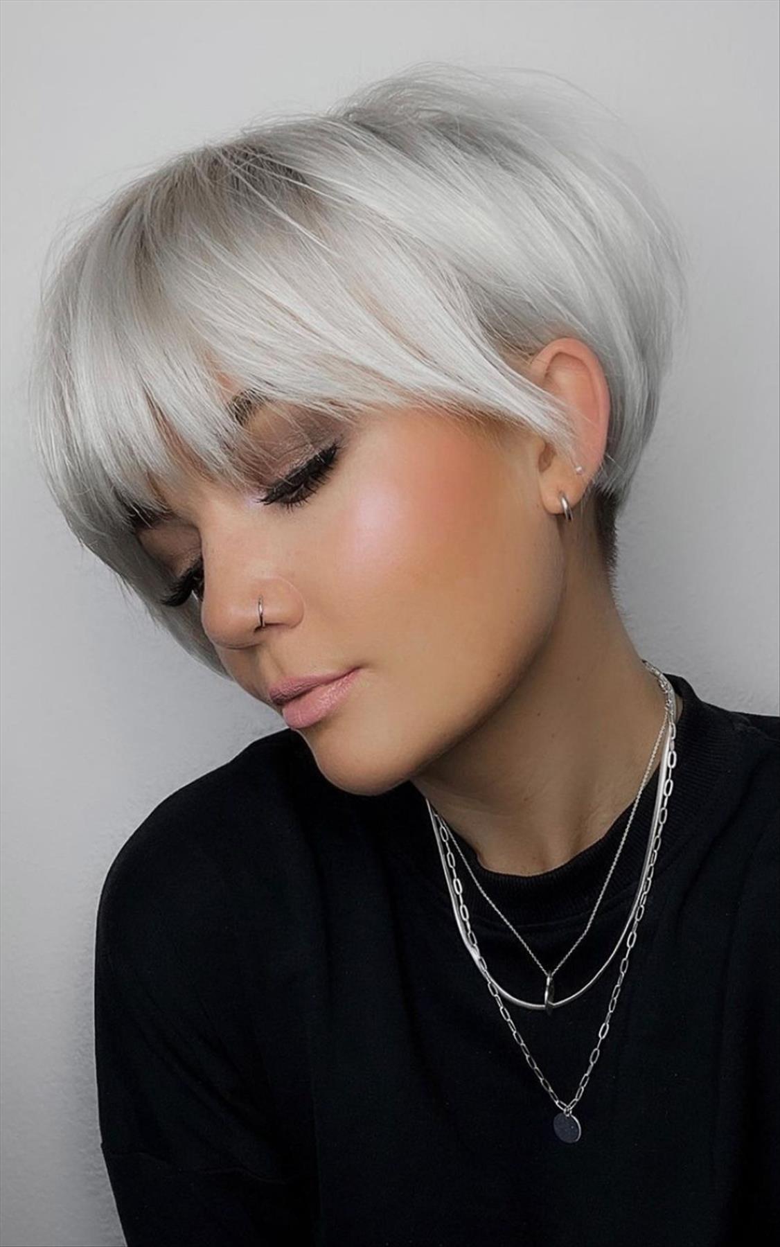 Best ash blonde pixie short hair for chic women trending now