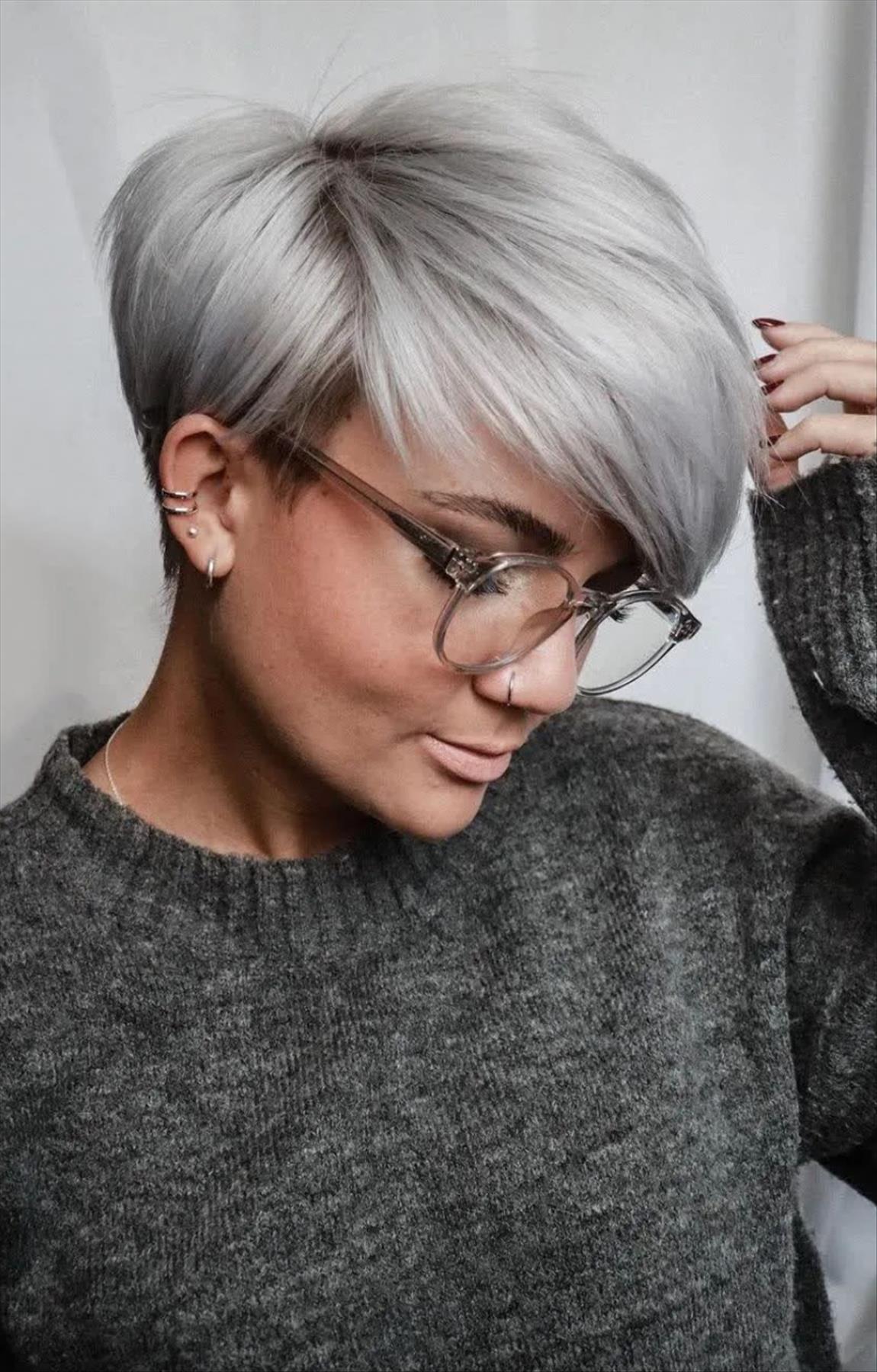 Best ash blonde pixie short hair for chic women trending now