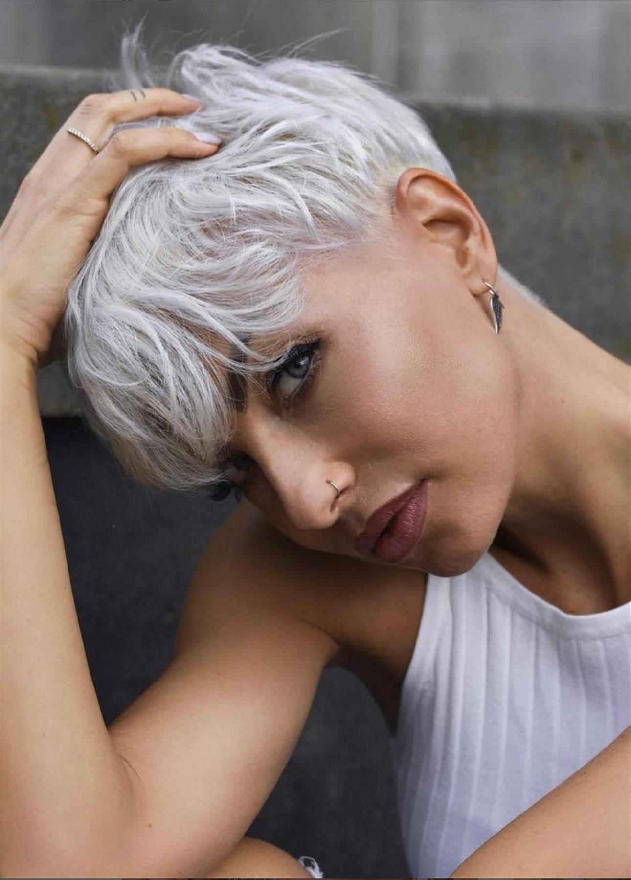 Best ash blonde pixie short hair for chic women trending now