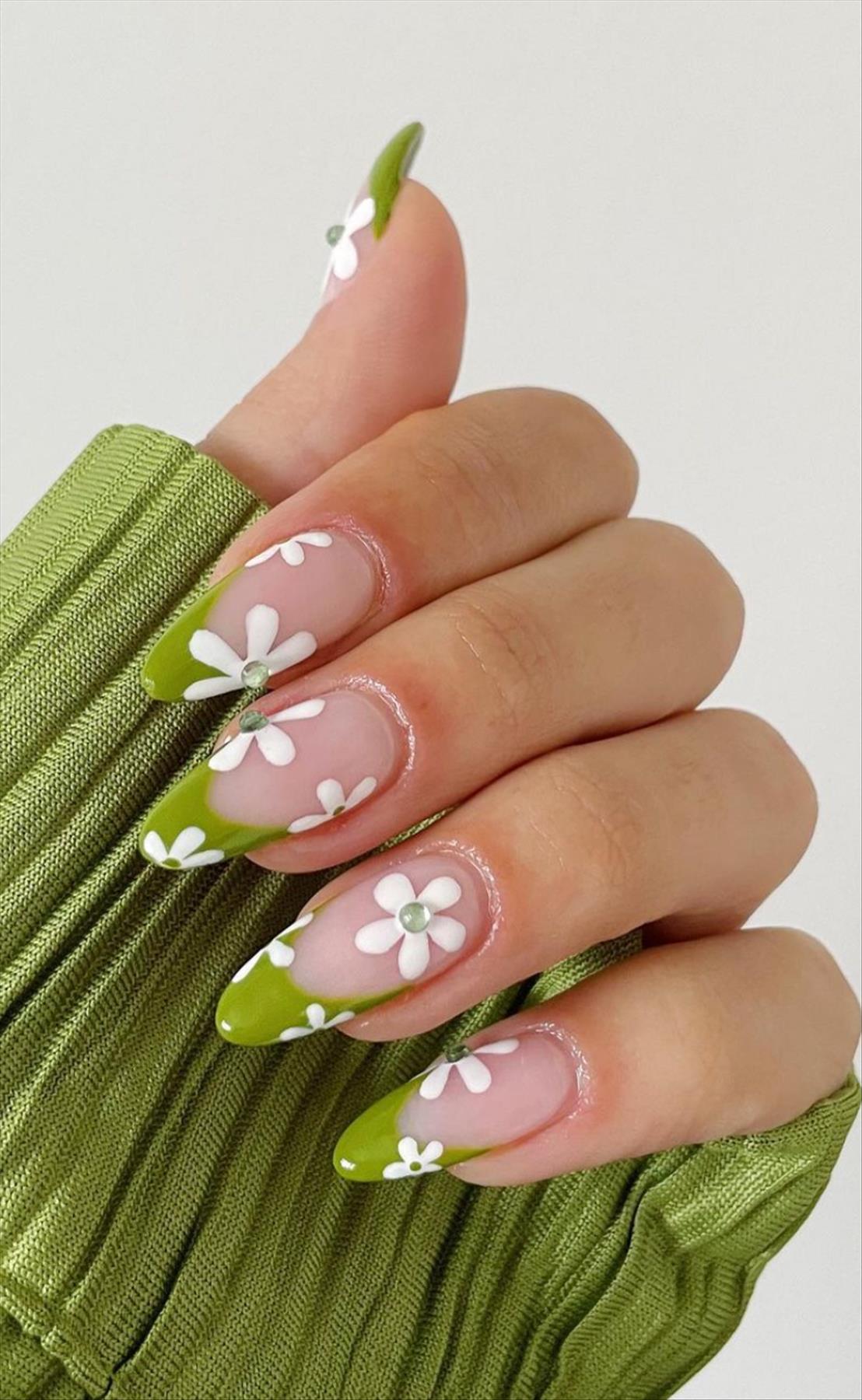 Best Graduation Nail Designs Perfect For Your Big Day