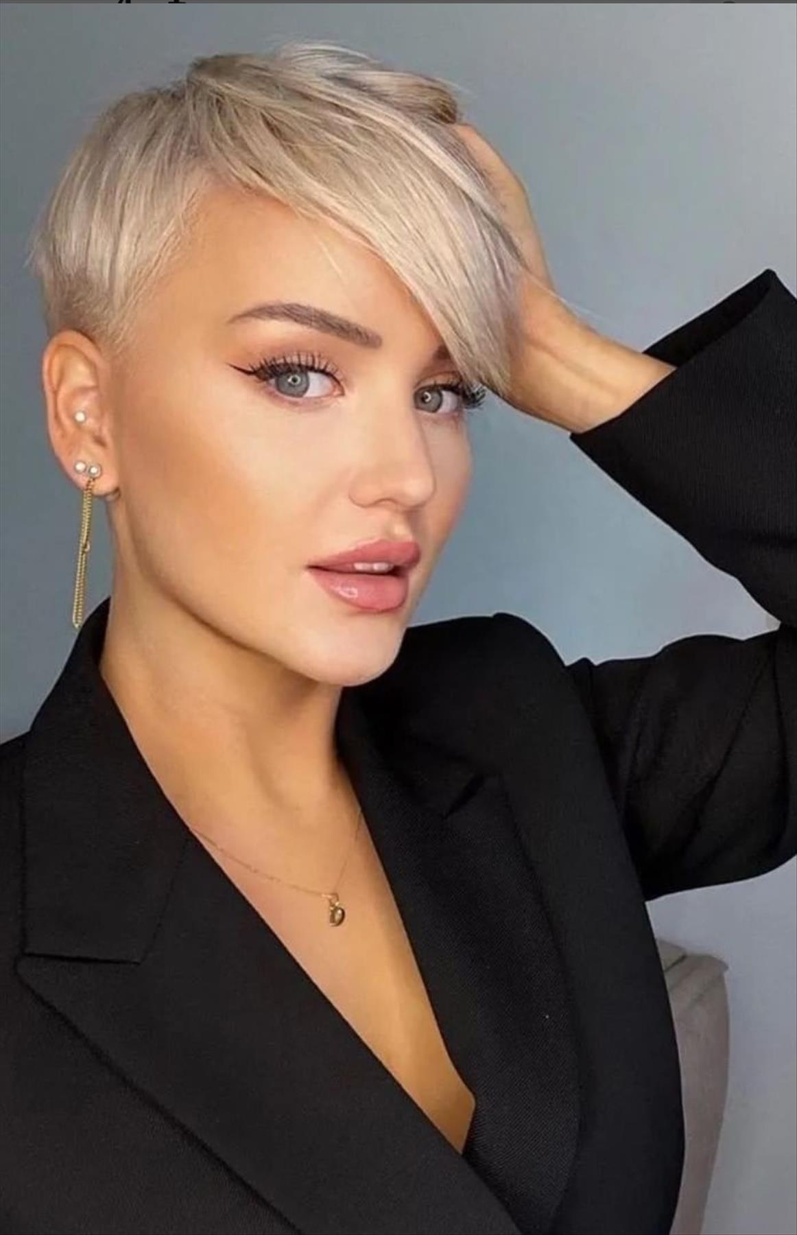 Best ash blonde pixie short hair for chic women trending now