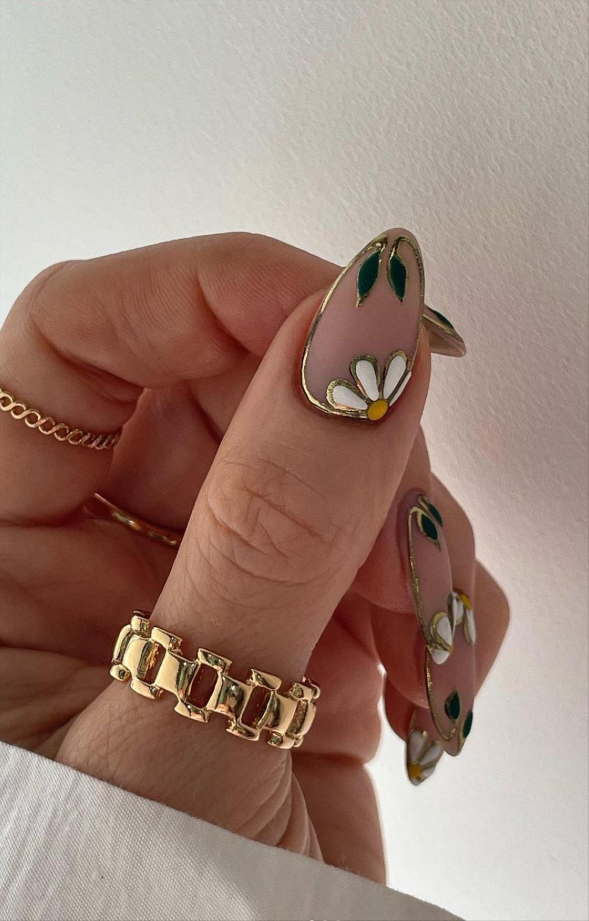 Best Graduation Nail Designs Perfect For Your Big Day