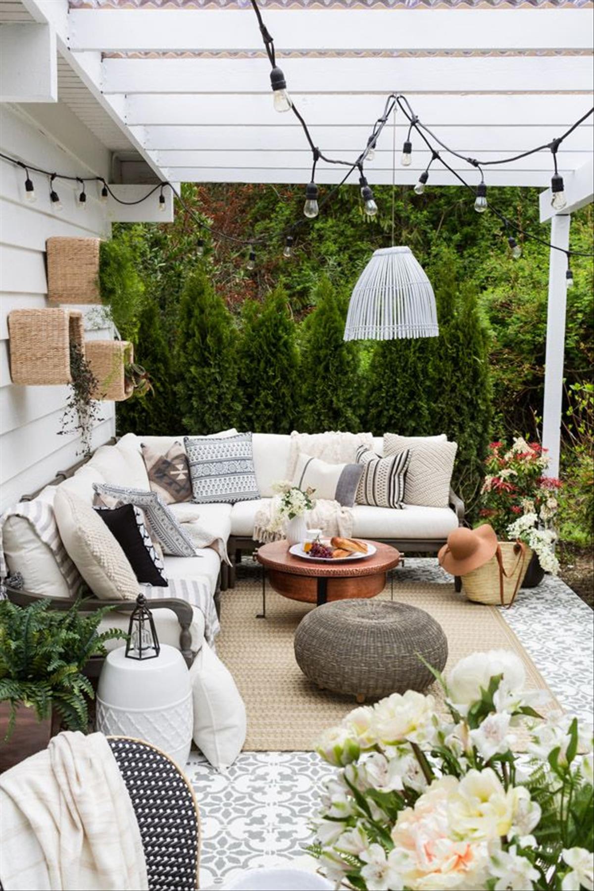 Inspiring patio lights string ideas for any backyard