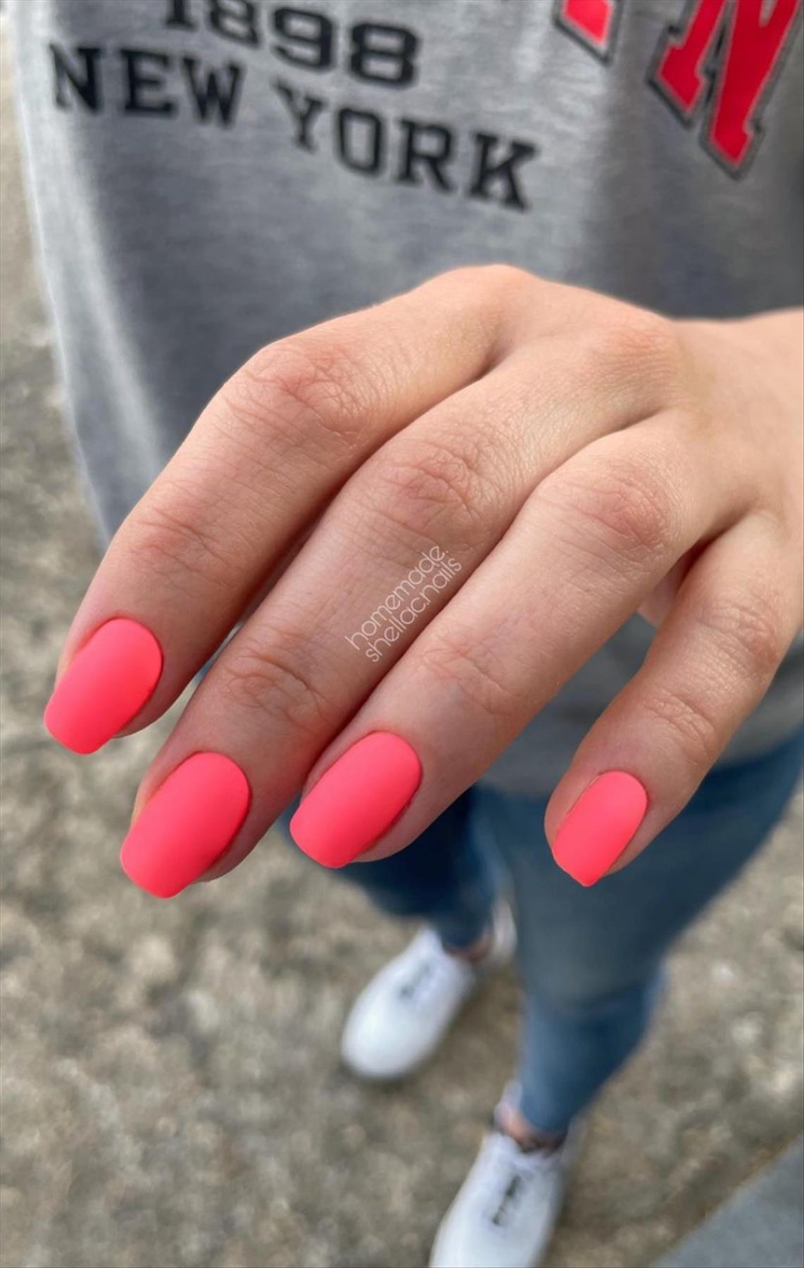 Beautiful coral nail designs to wear this Summer