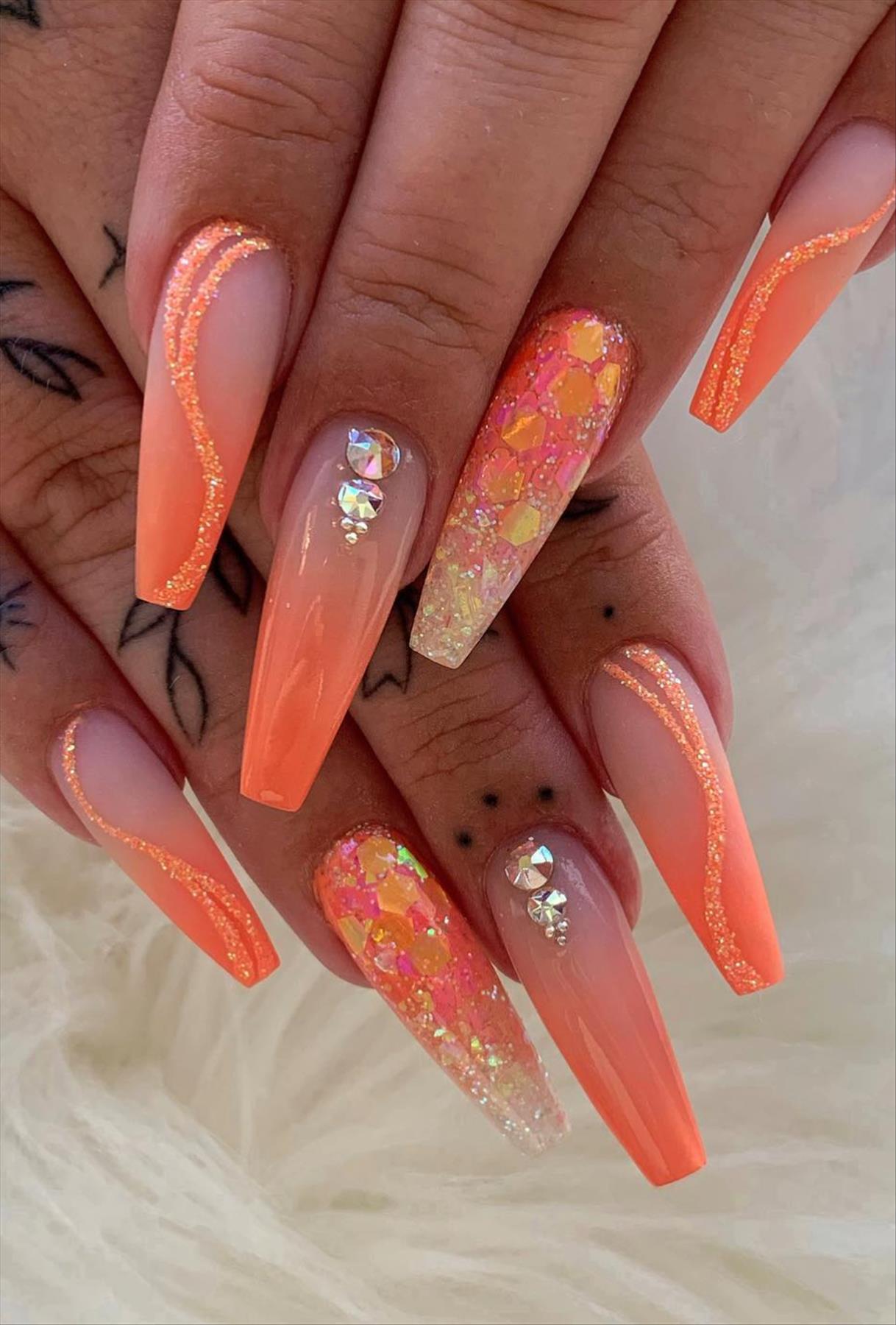 Beautiful coral nail designs to wear this Summer