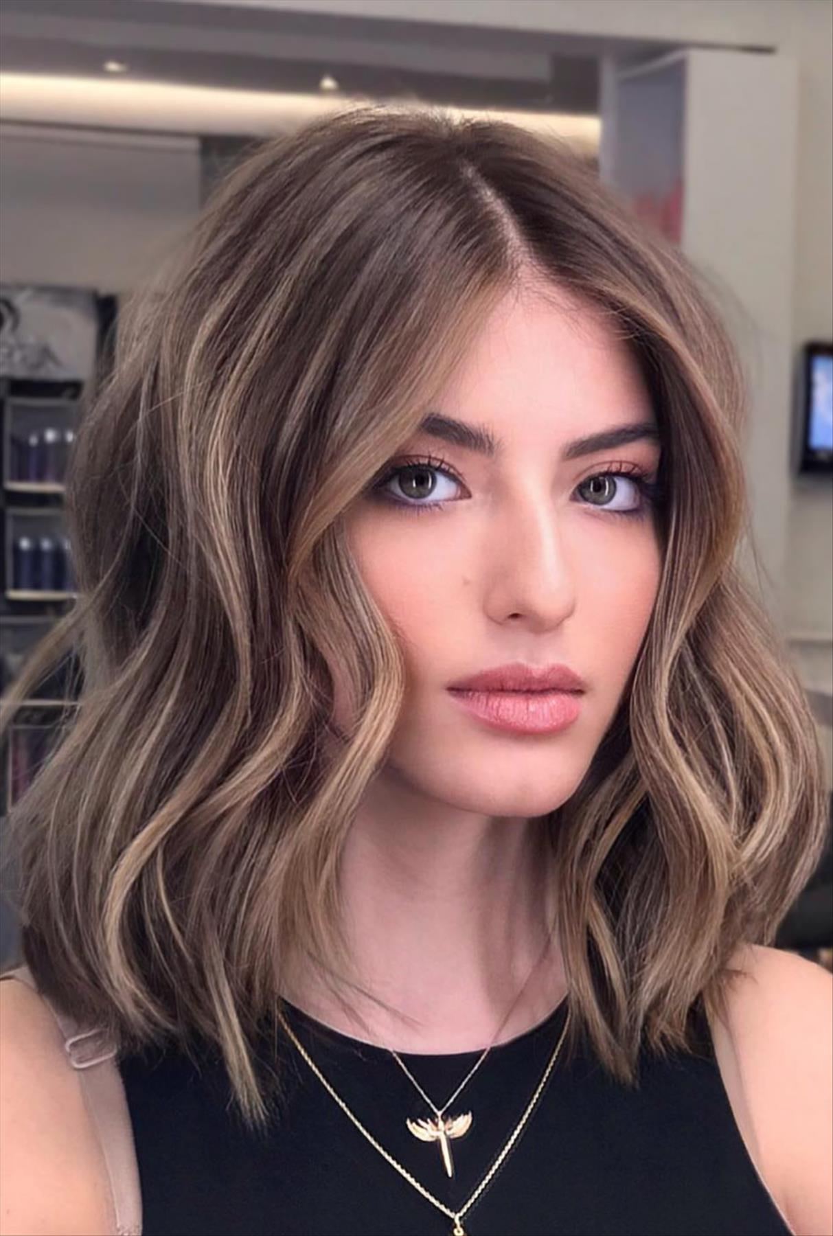 Flattering Chin-Length Haircuts for a Stylish Look
