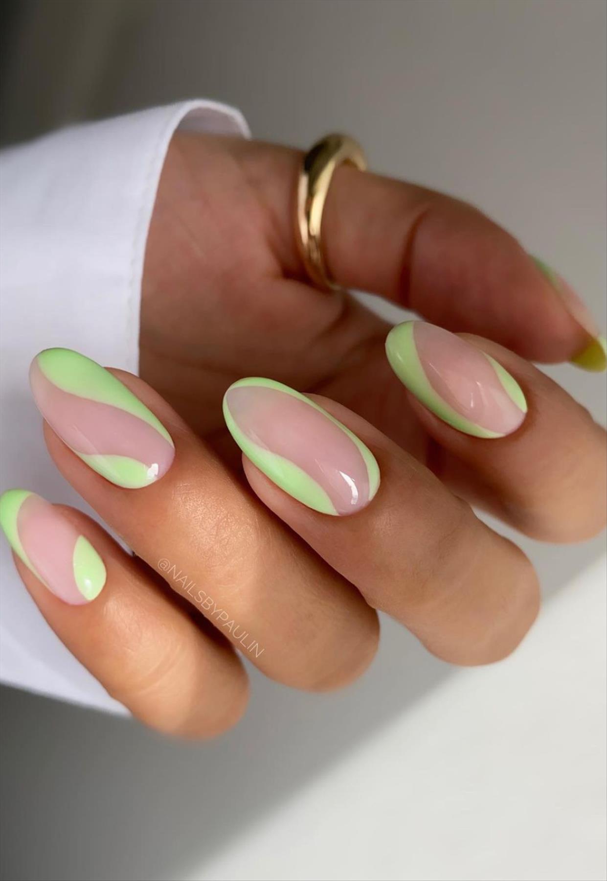 Stunning swirl nail art you'll flip for 2022