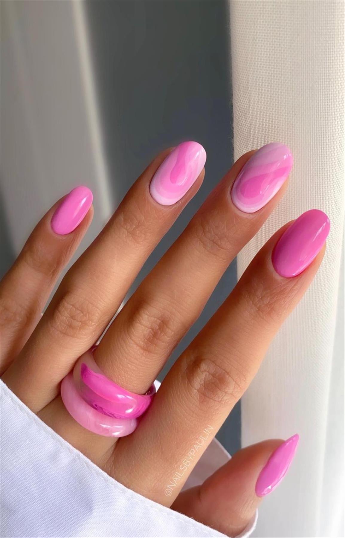 Stunning swirl nail art you'll flip for 2022