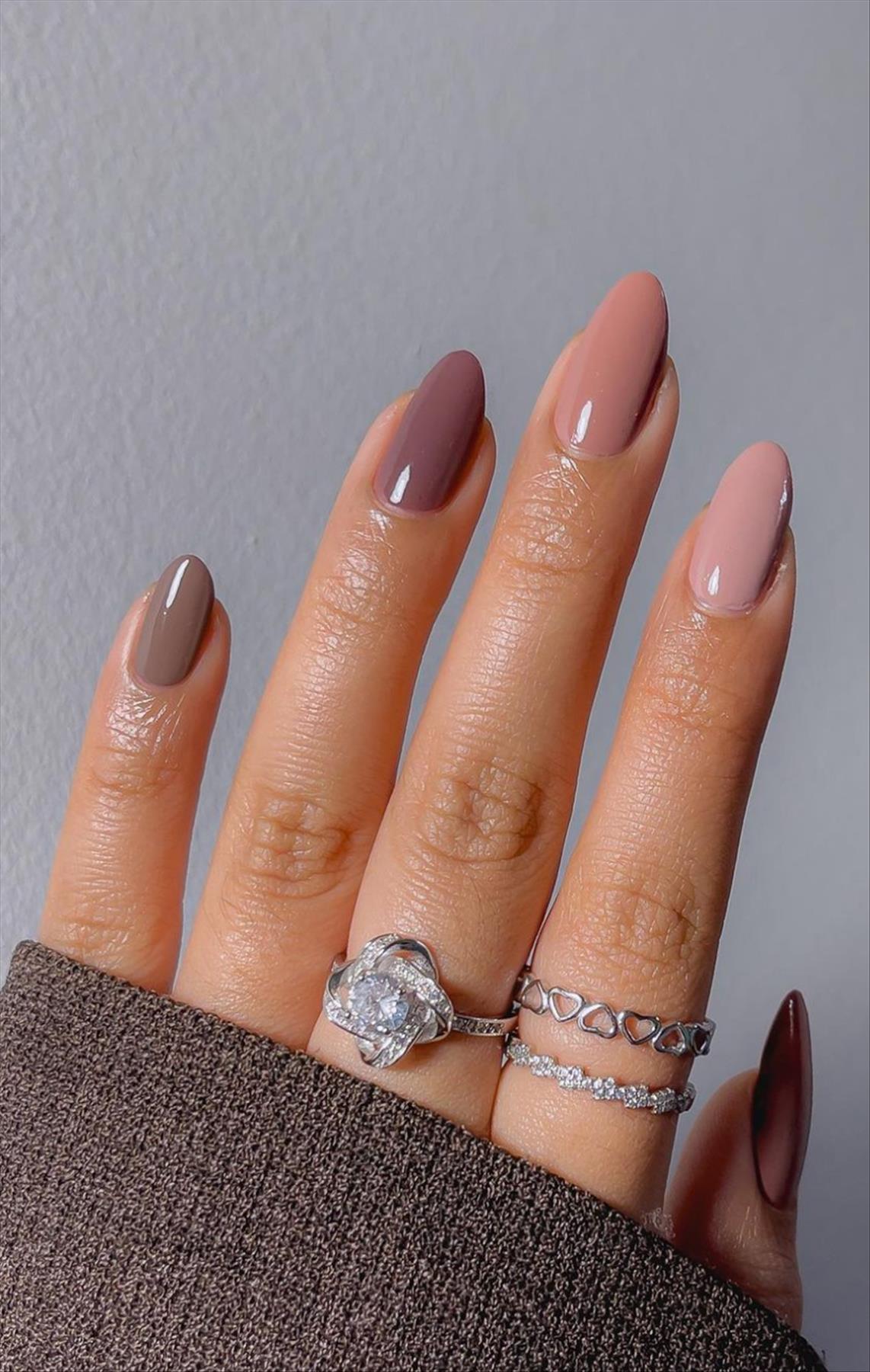 Best Fall nails 2022 color trends inspiration for stylish girls