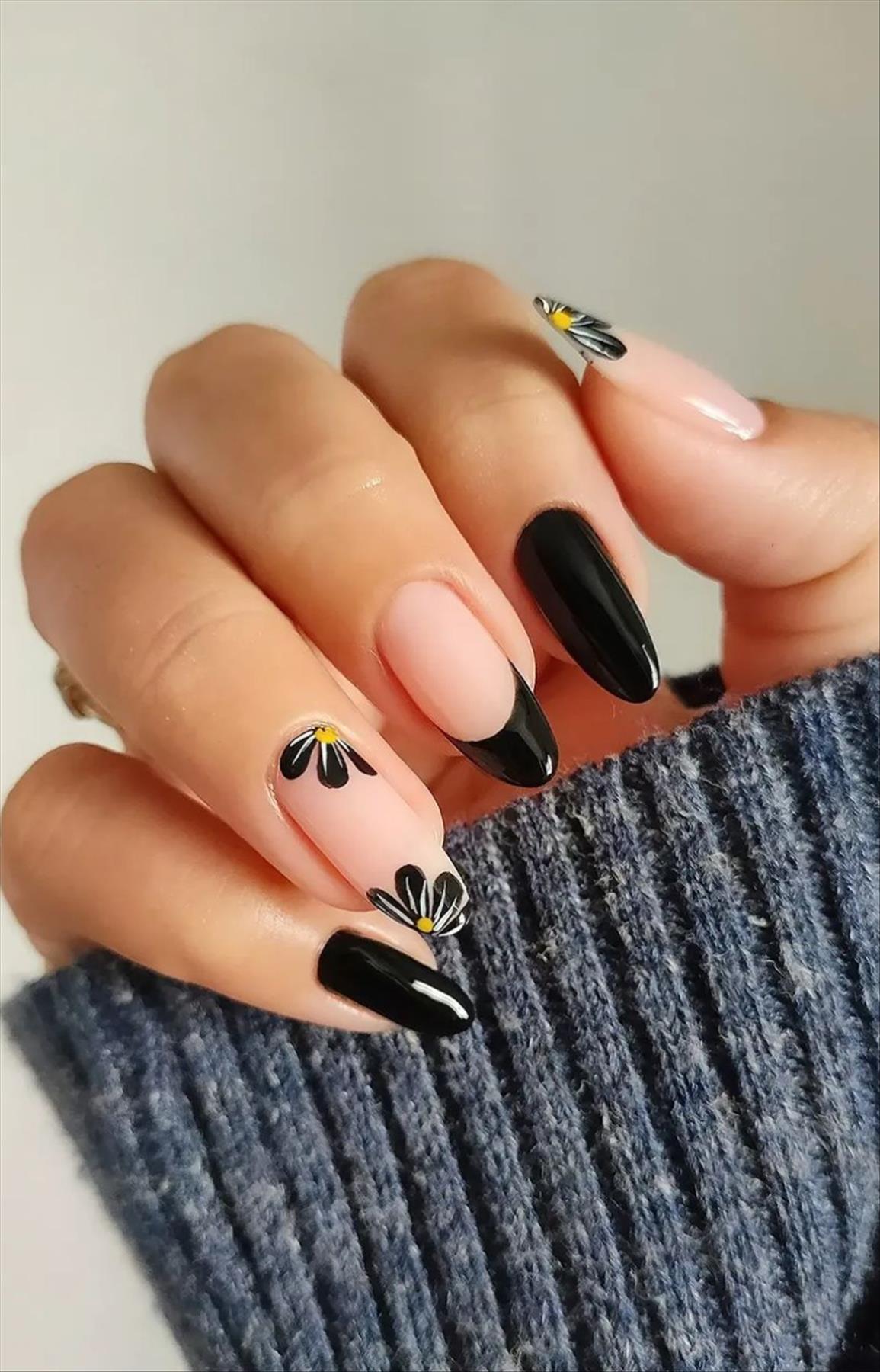 Best Fall nails 2022 color trends inspiration for stylish girls