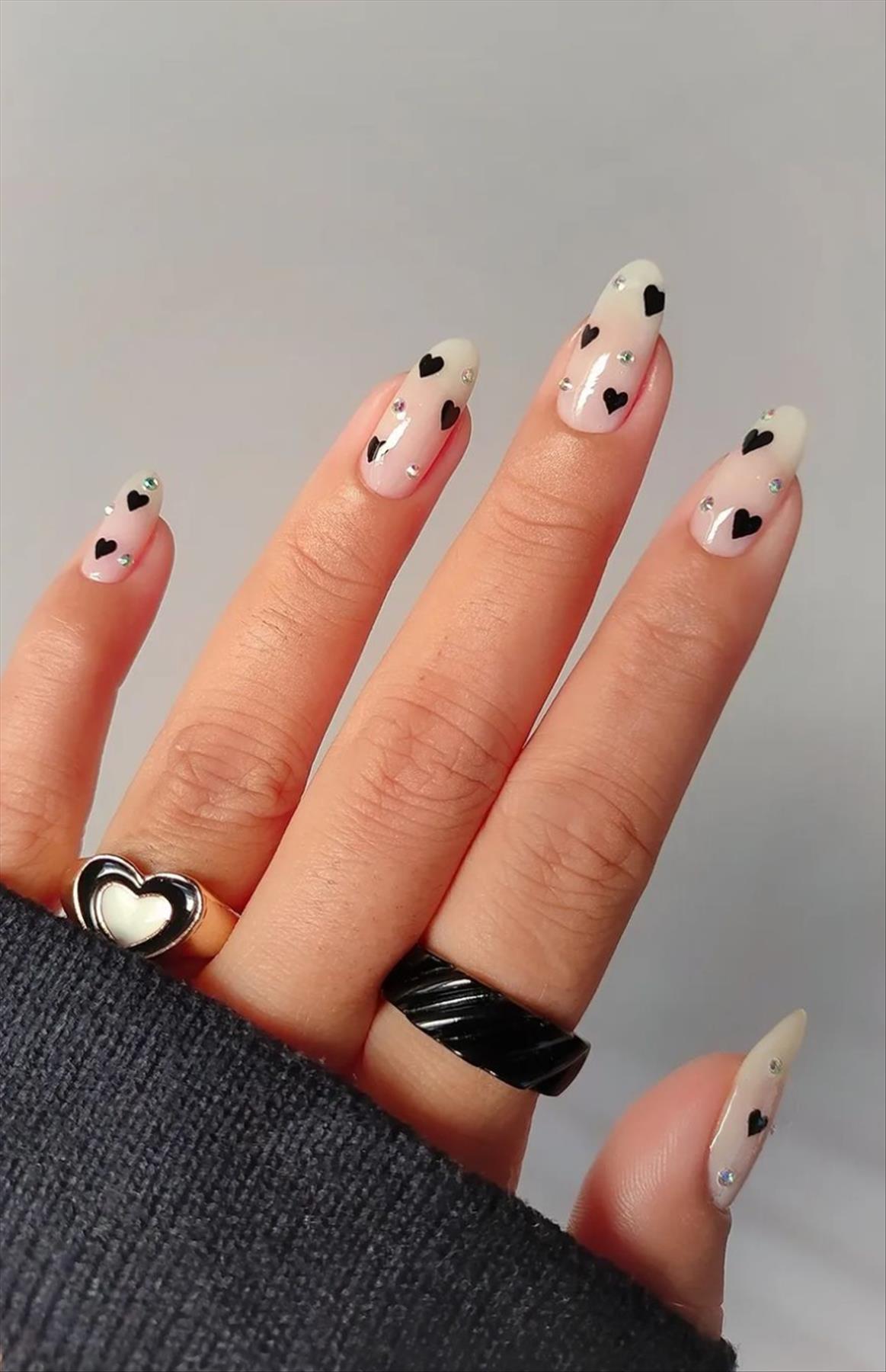 Best Fall nails 2022 color trends inspiration for stylish girls