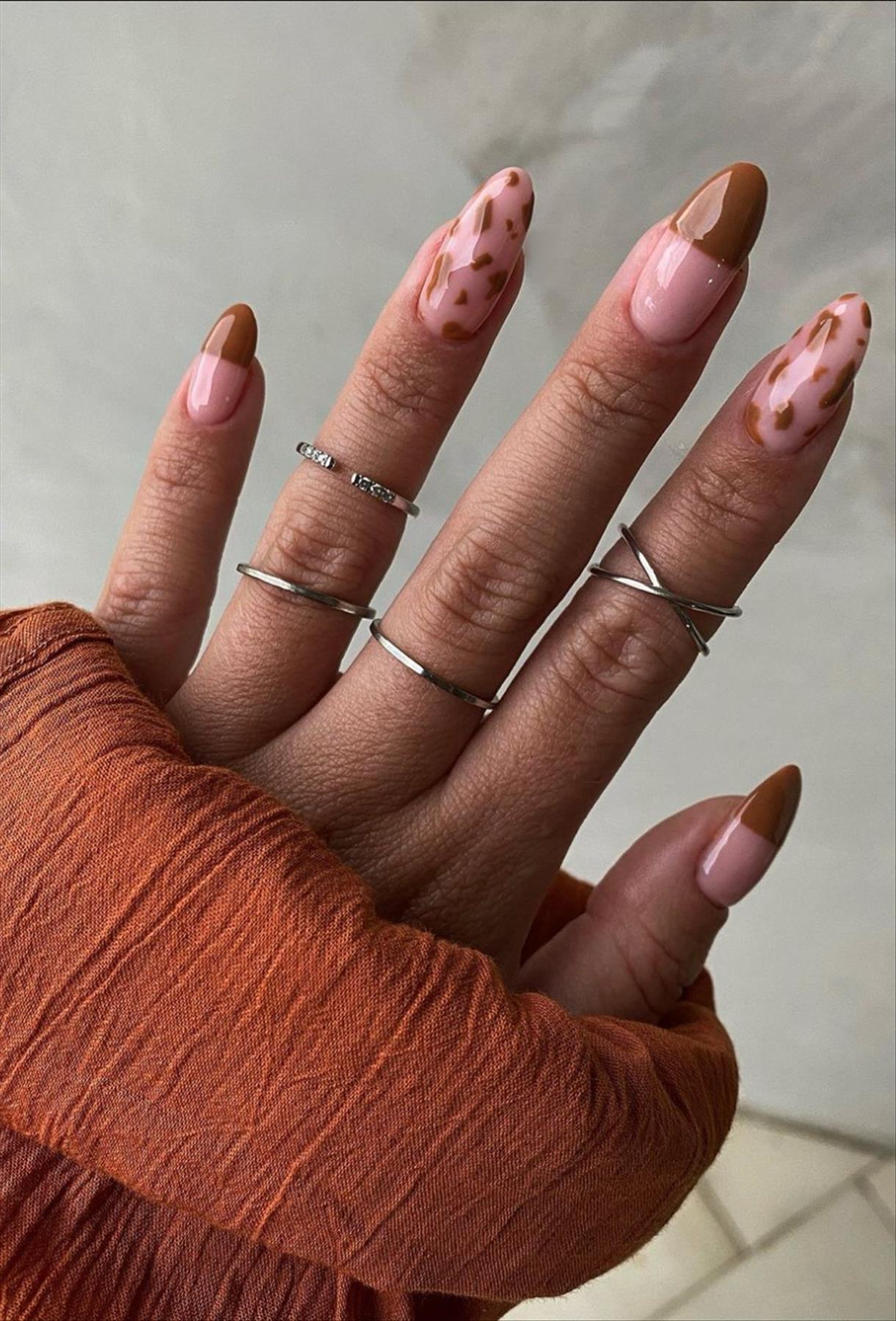 Best Fall nails 2022 color trends inspiration for stylish girls