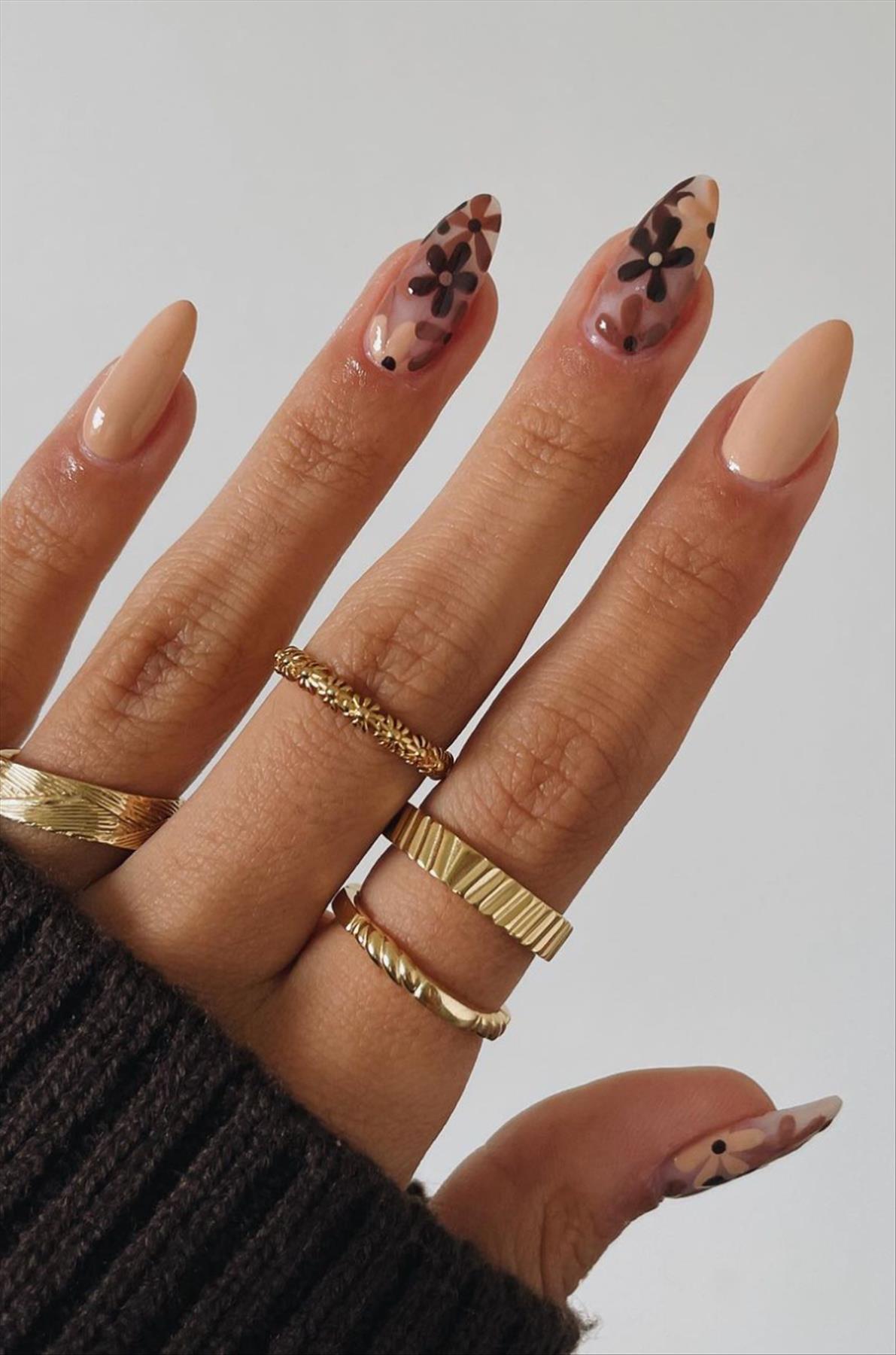 Best Fall nails 2022 color trends inspiration for stylish girls