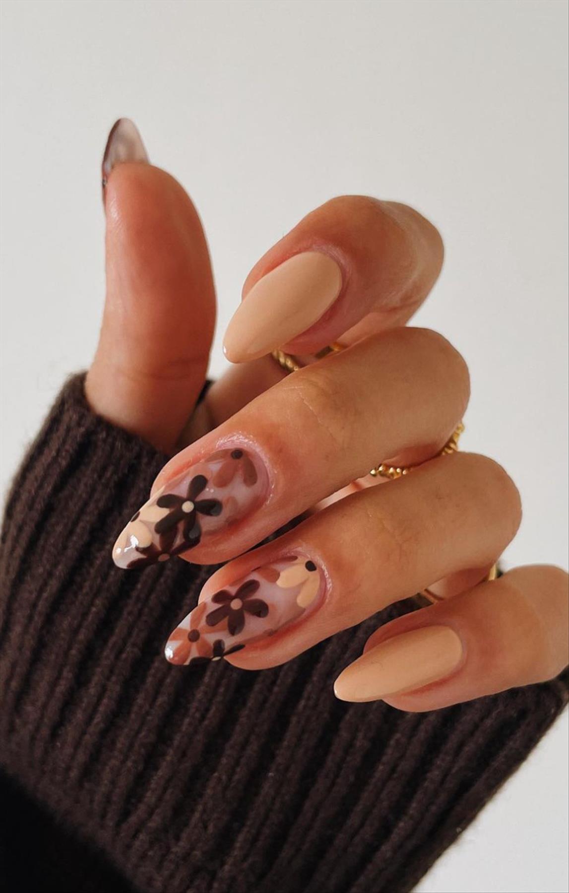 Best Fall nails 2022 color trends inspiration for stylish girls