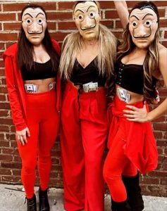 50 Unique & Cool Halloween Costumes For Teenage Girls 2022