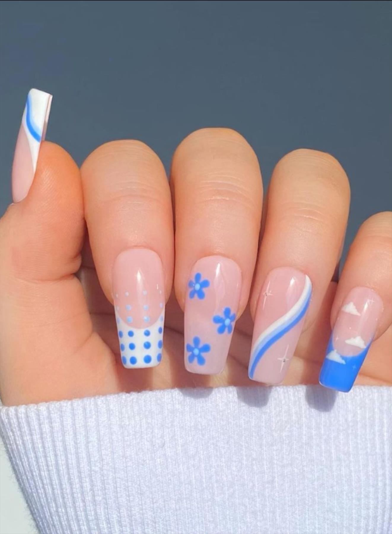 Perfect Y2K nail art for next Summer mani