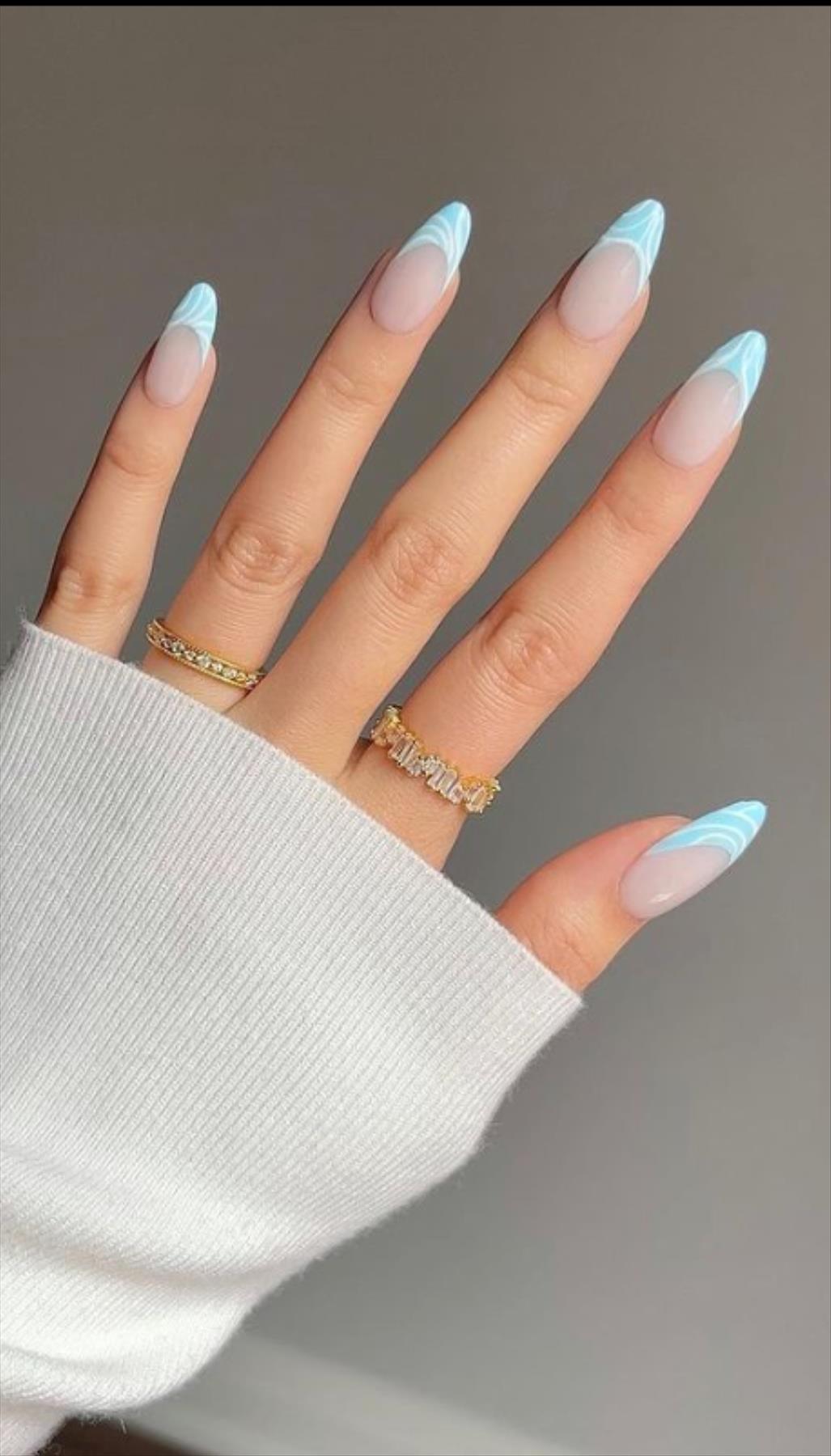 Perfect Y2K nail art for next Summer mani