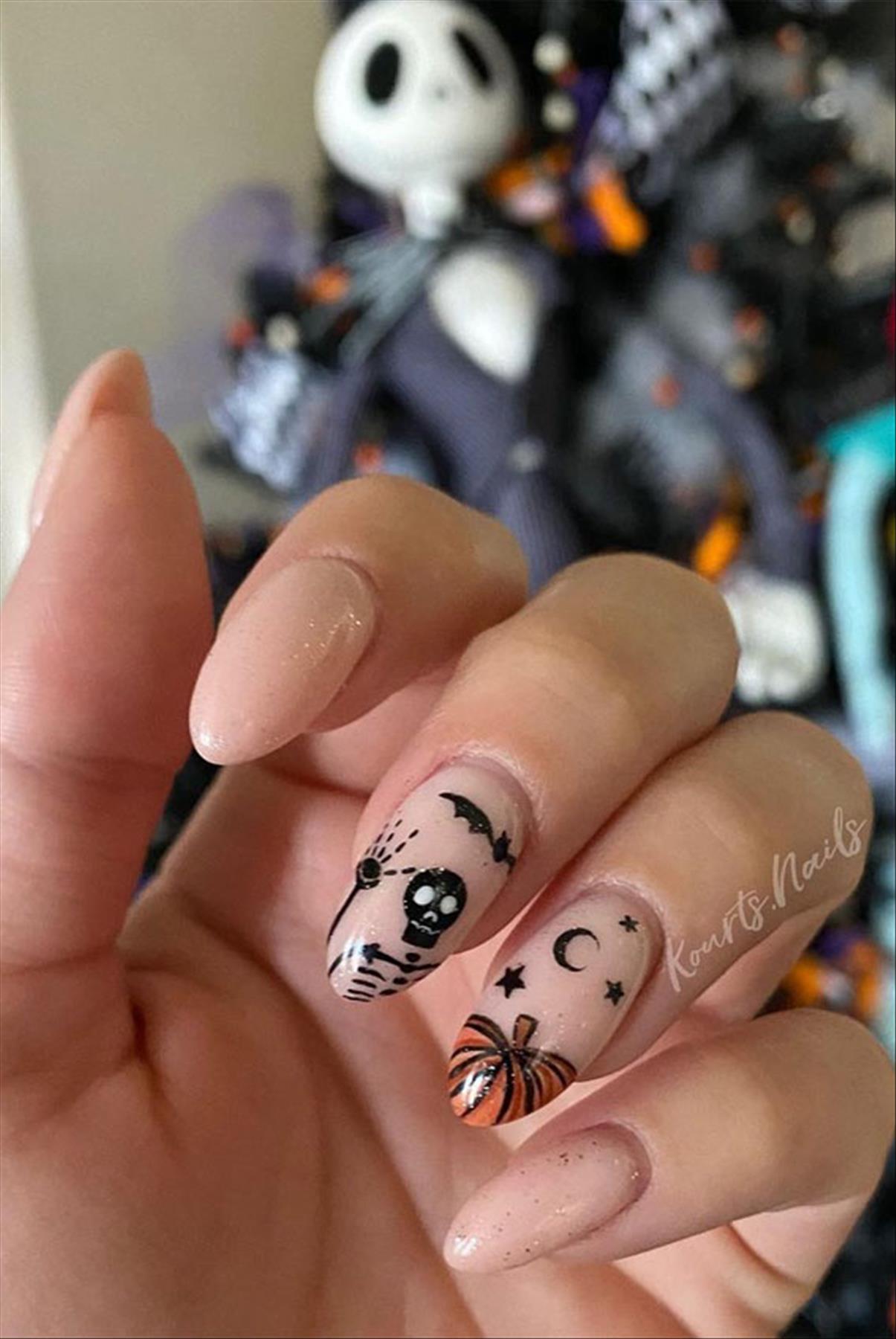 Best short Halloween nails aesthetic perfect for 2022