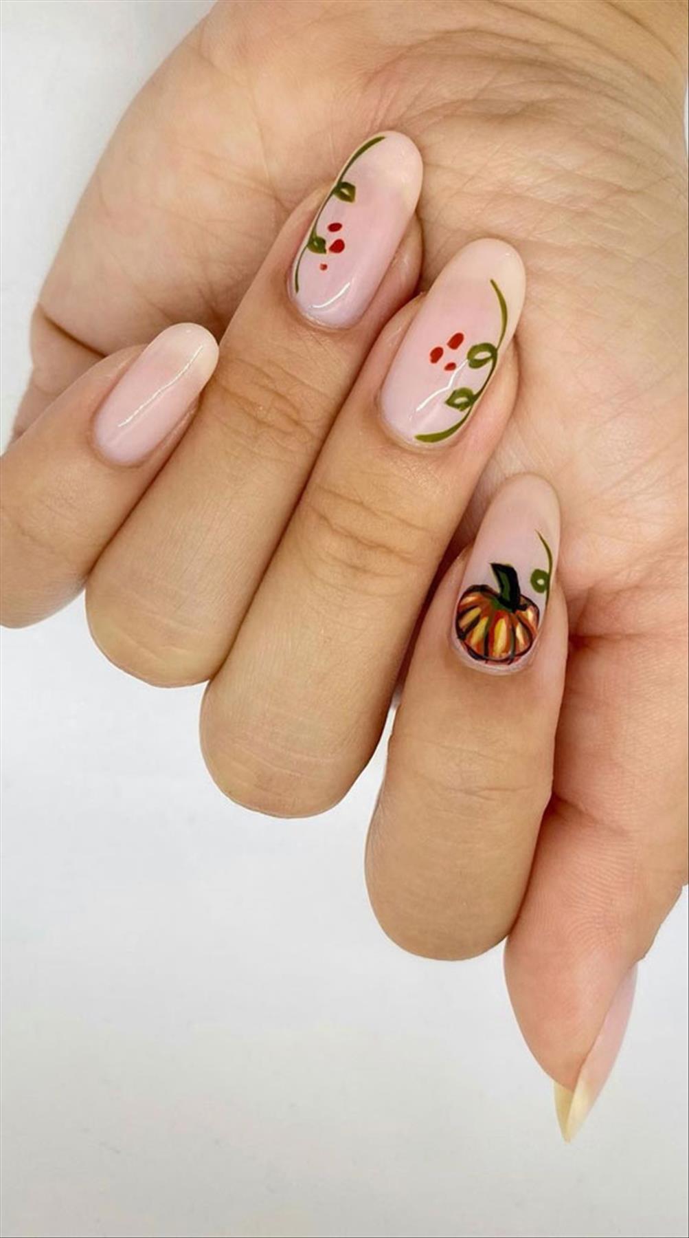 Best short Halloween nails aesthetic perfect for 2022