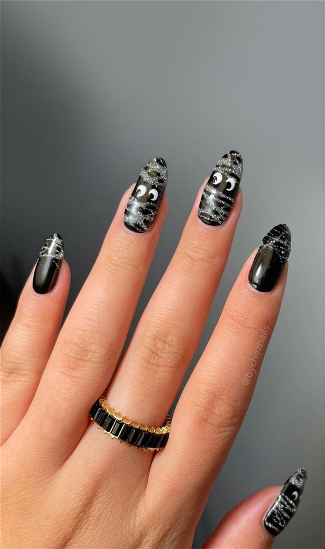 Best short Halloween nails aesthetic perfect for 2022