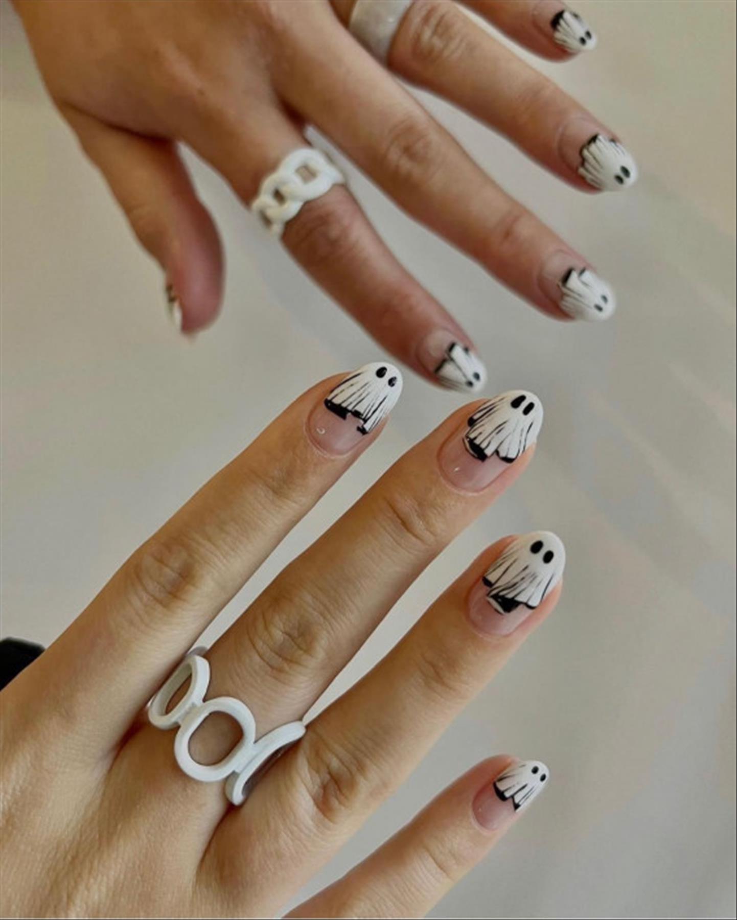 Best short Halloween nails aesthetic perfect for 2022