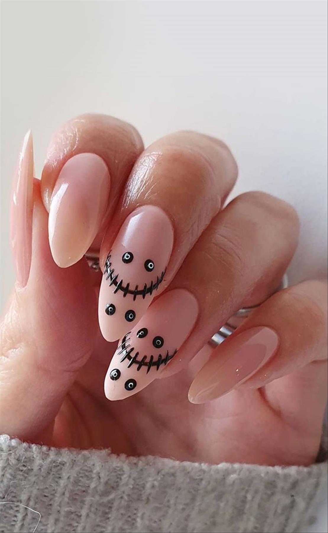 Best short Halloween nails aesthetic perfect for 2022