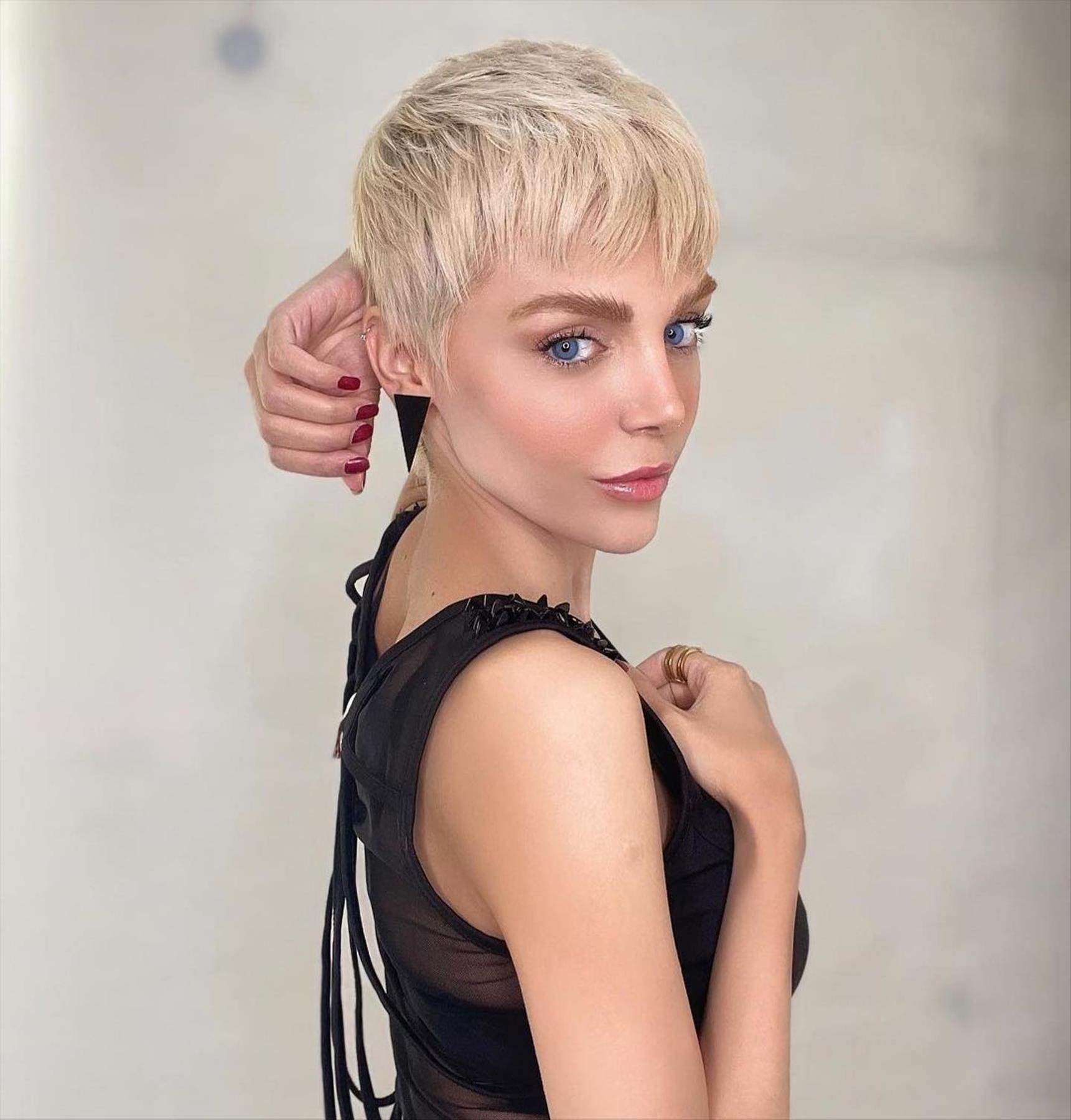 Perfect short pixie haircuts 2022 for cool women