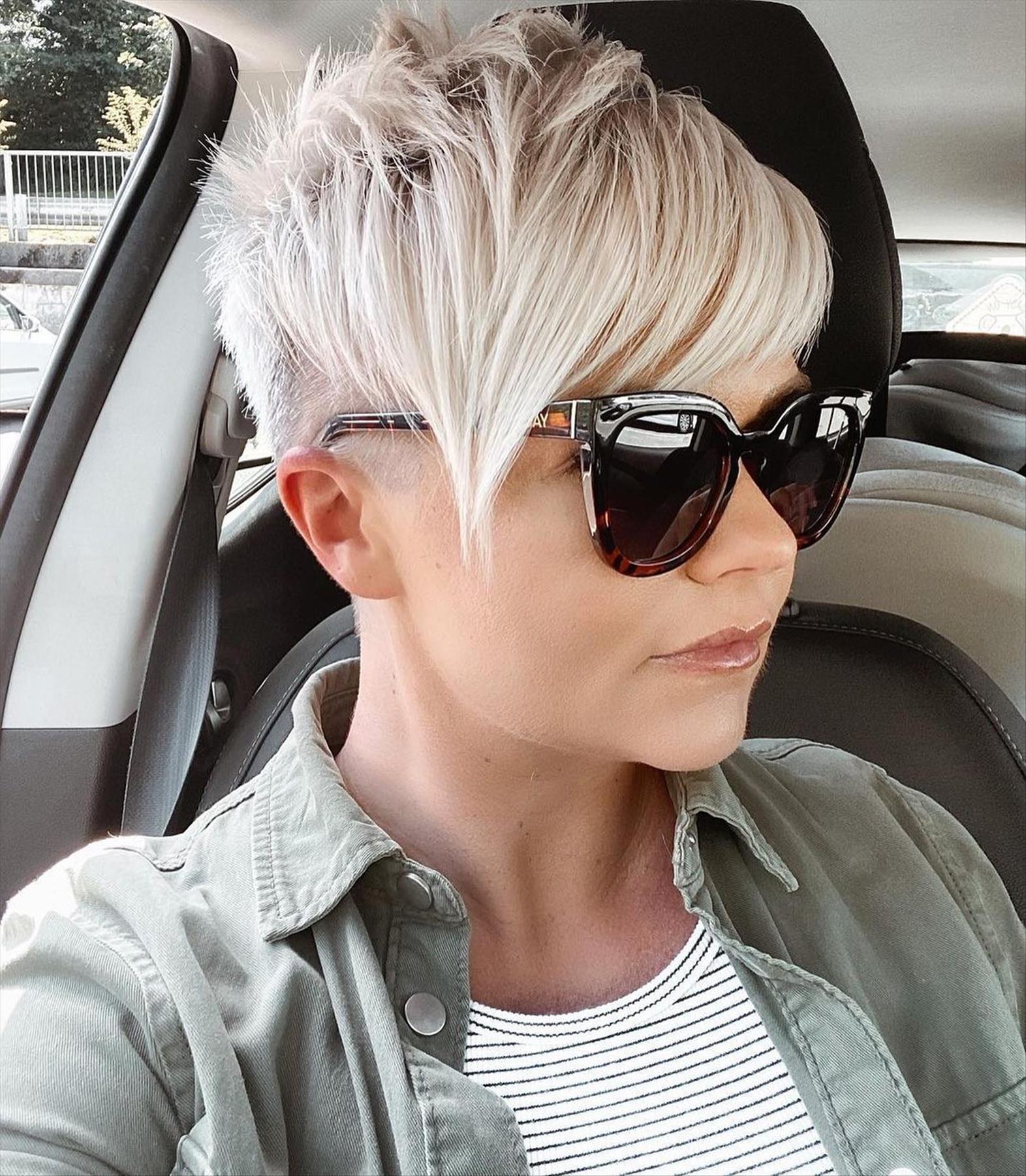 Perfect short pixie haircuts 2022 for cool women