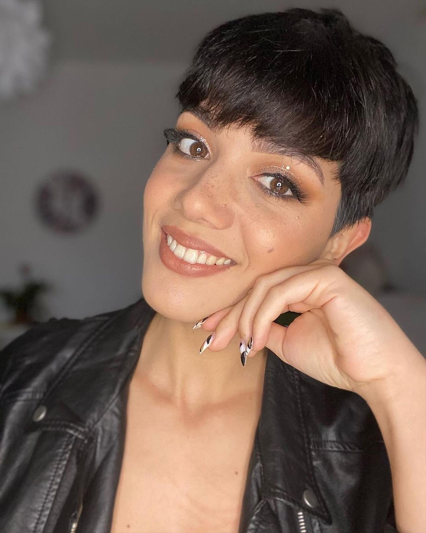 https://mycozylive.com/wp-content/uploads/2022/08/short-pixie-haircut-for-women-42.jpg