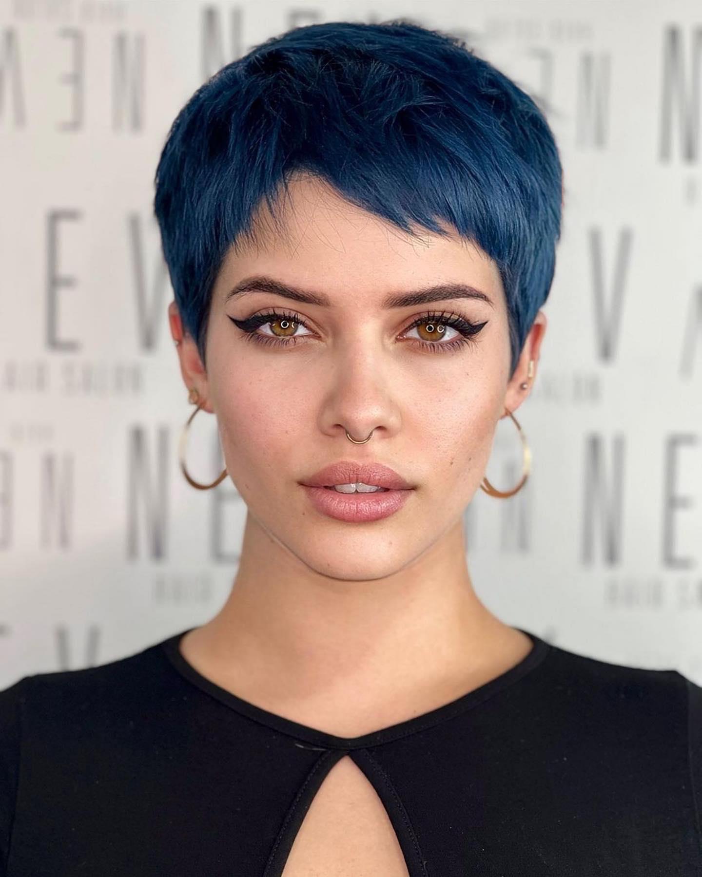 https://mycozylive.com/wp-content/uploads/2022/08/short-pixie-haircut-for-women-42.jpg