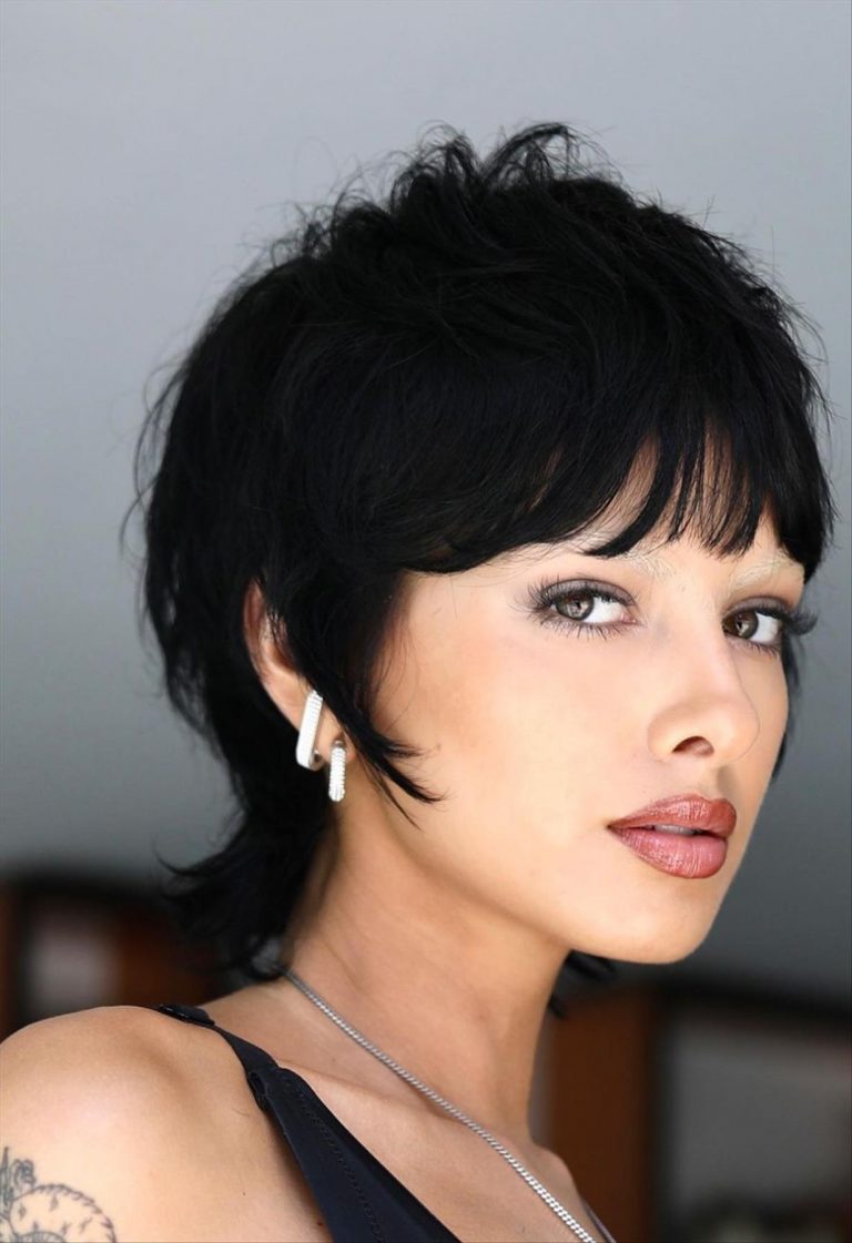 30 Cool Short Bob Haircuts For Women To Try Now