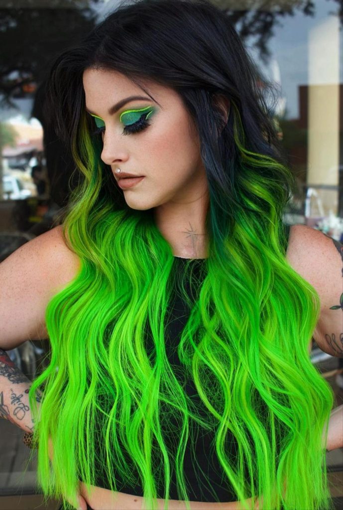 Cool two-tone hair color for brunette