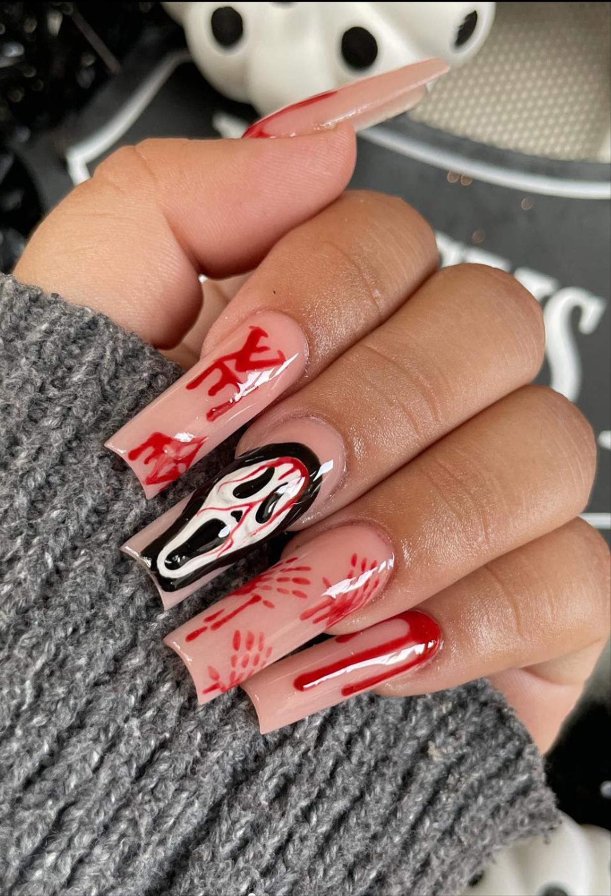 Creepy Halloween nails design you'll love 2022